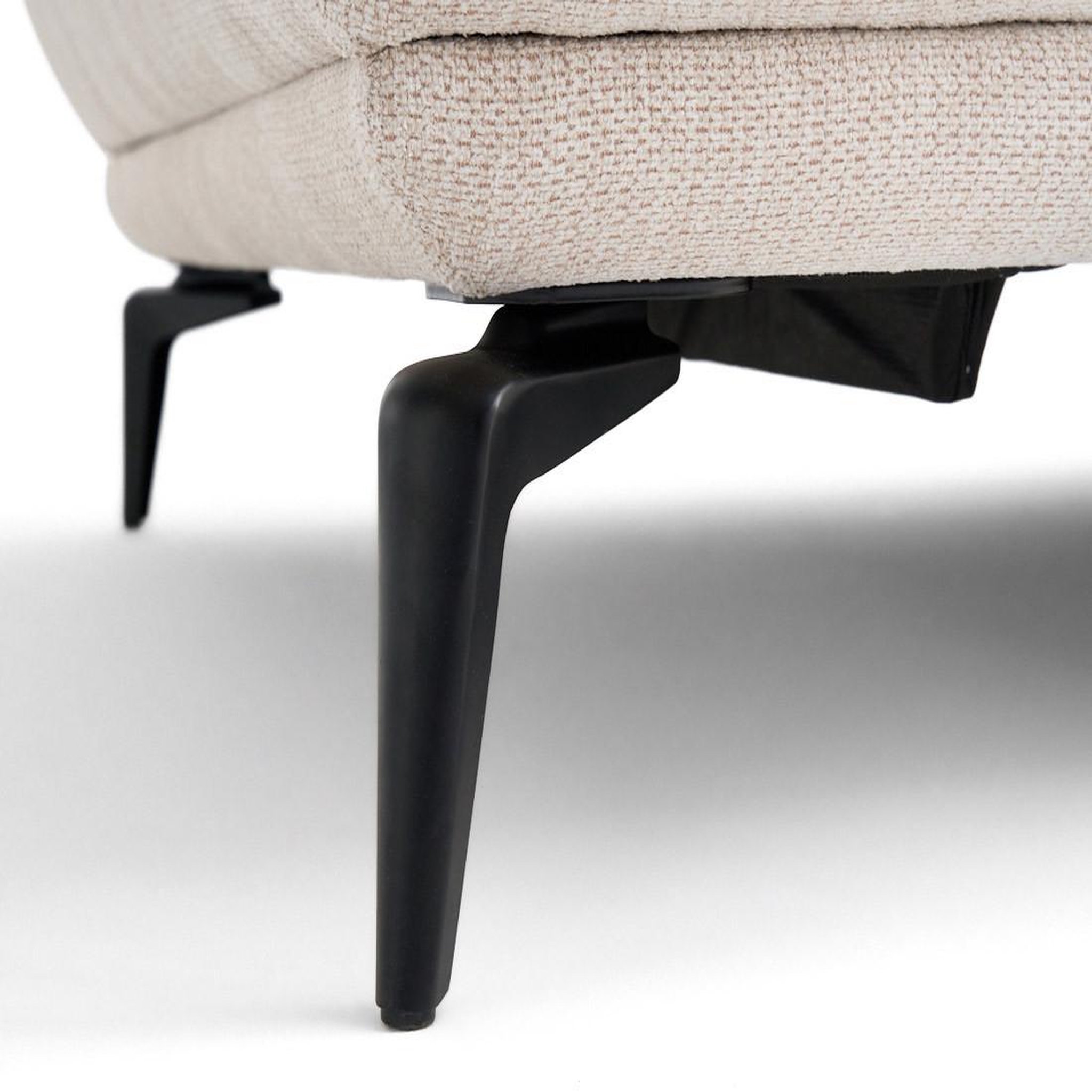 Voir la diapositive 6 : LISA DESIGN Arica - canapé droit 2 places en tissu texturé