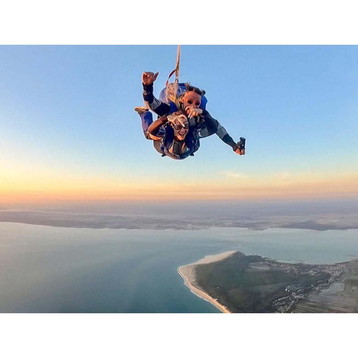 Smartbox Saut en parachute en tandem au-dessus de la pointe du Médoc - Coffret Cadeau Sport & Aventure