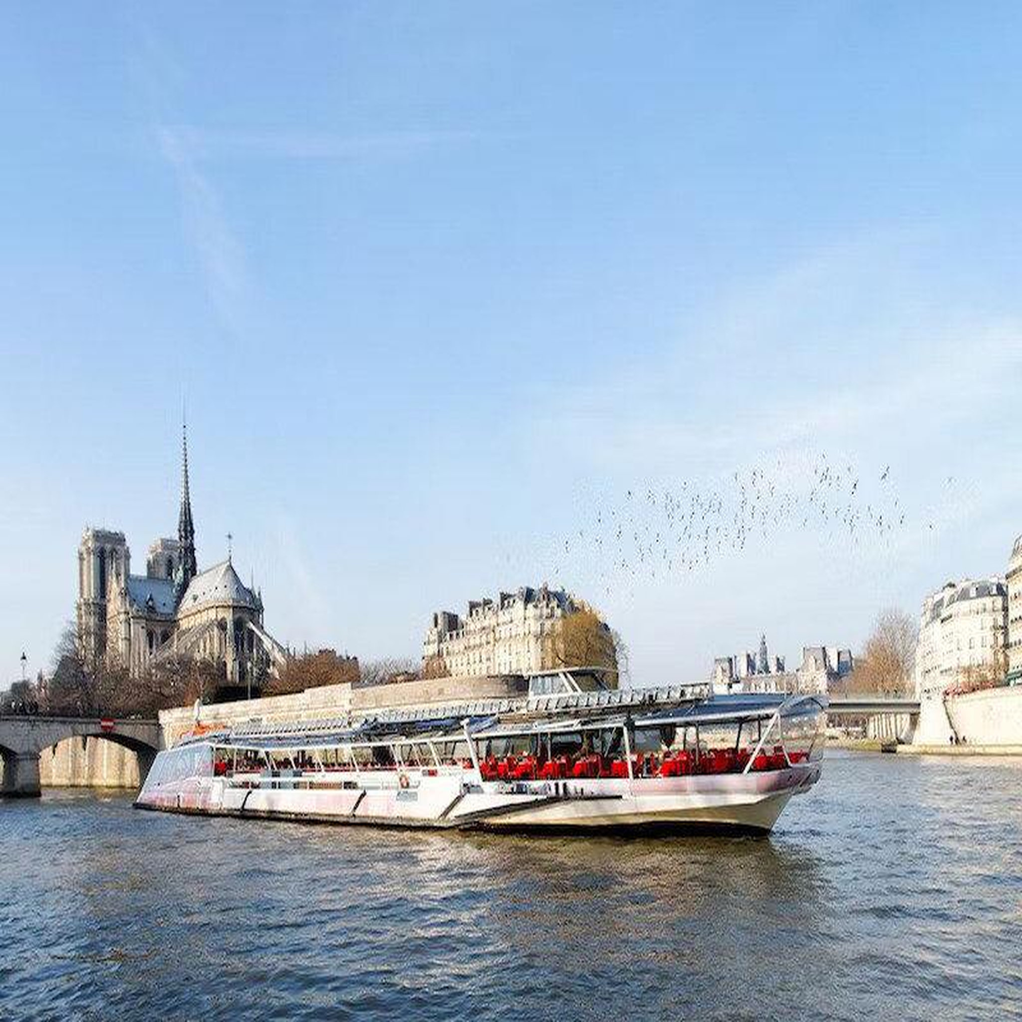 Voir la diapositive 3 : Smartbox Découverte de paris en famille : déjeuner croisière sur la seine pour 2 adultes et 1 enfant - coffret cadeau gastronomie