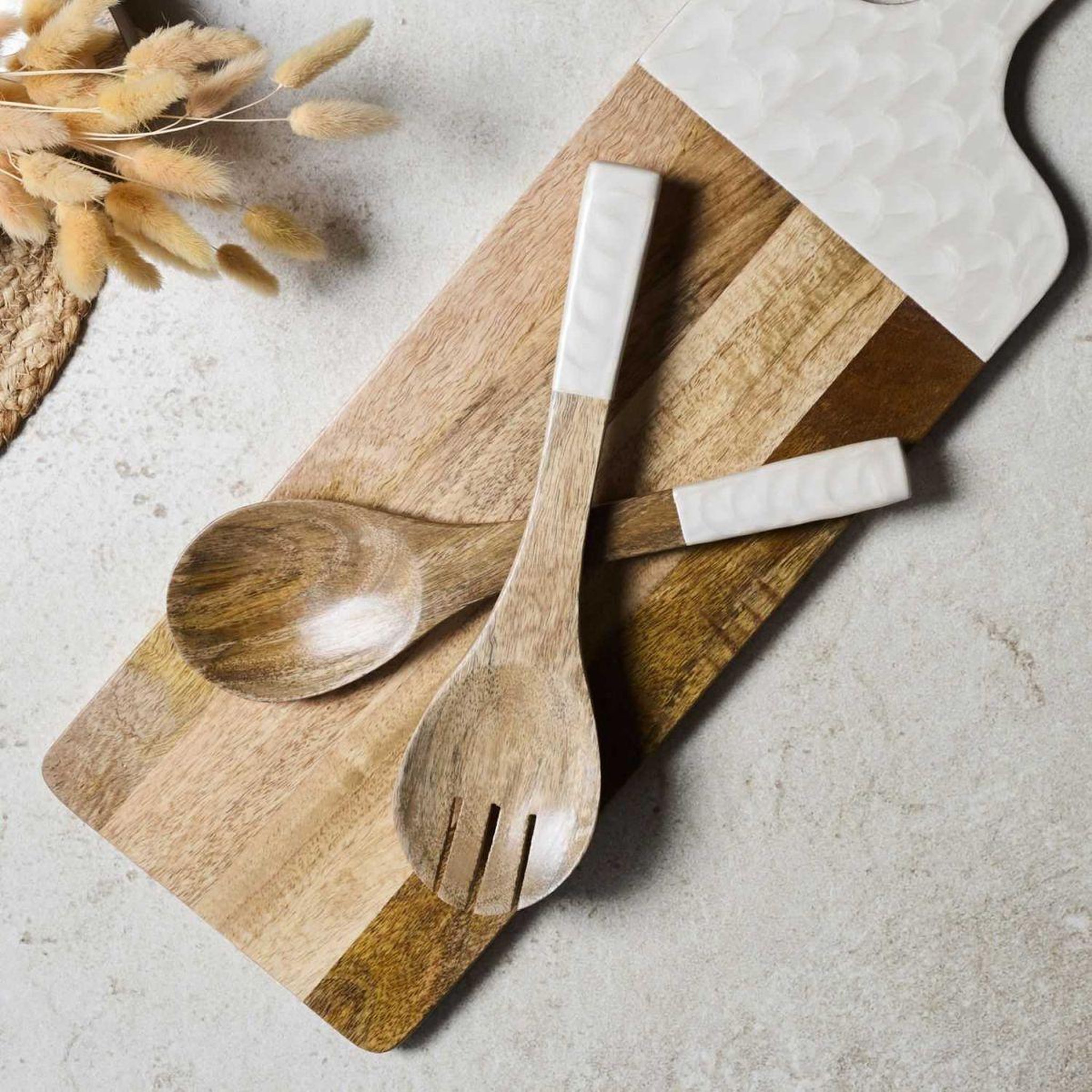 Voir la diapositive 3 : The Home Deco Factory Couverts à Salade en Bois  Nerina  30cm Beige