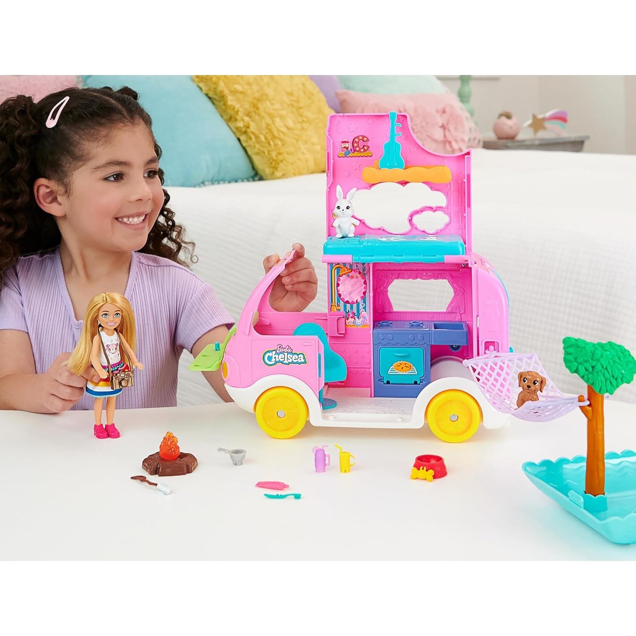 Voir la diapositive 4 : MATTEL Barbie - Coffret Barbie Camping-Car De Chelsea