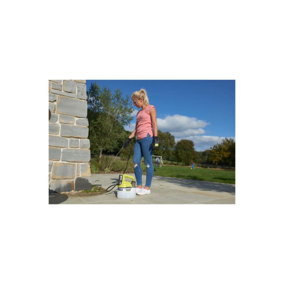 Ryobi Pack RYOBI Pulvérisateur 18V One+ 3,5L OWS1880 - 1 Batterie 2.0Ah - 1 Chargeur rapide