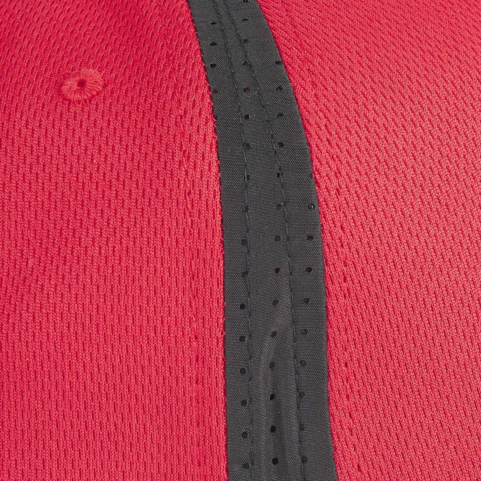 Voir la diapositive 6 : UMBRO Casquette baseball mai