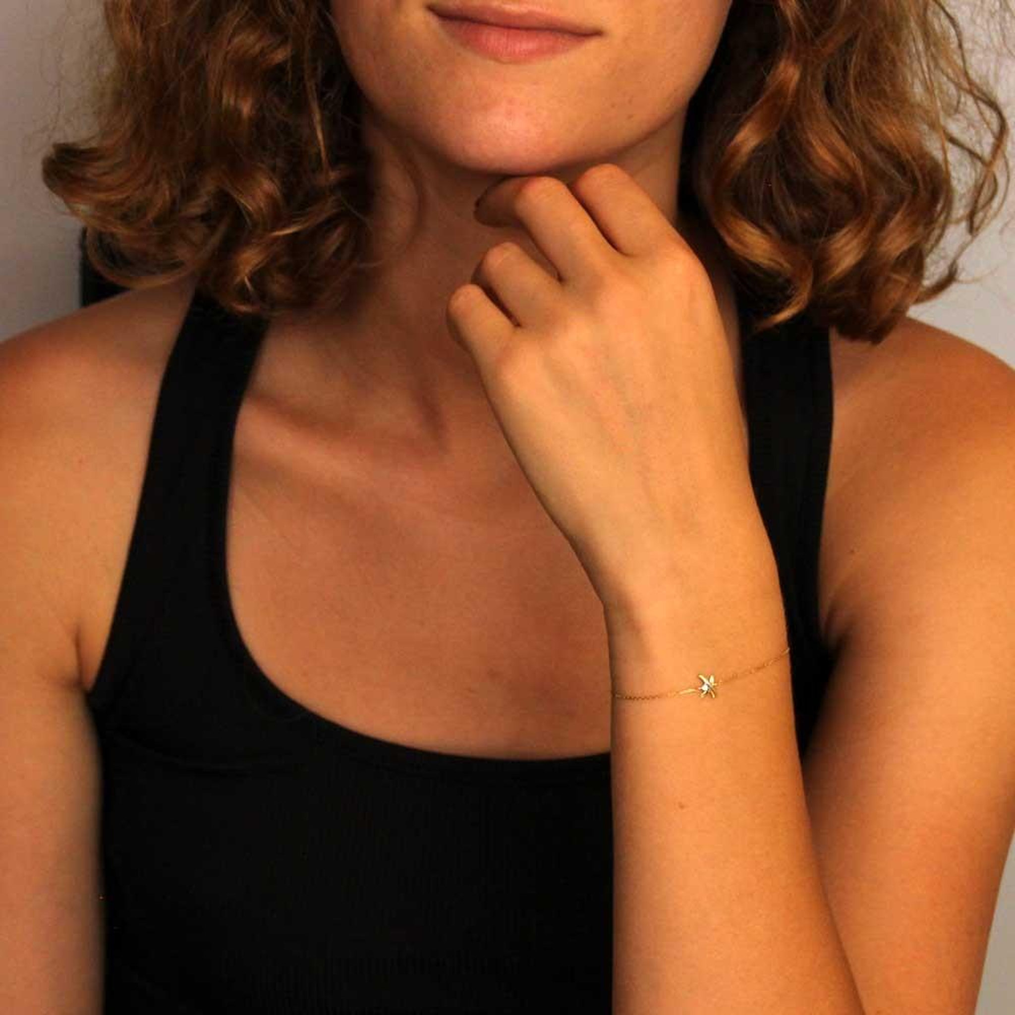 Voir la diapositive 3 : L'ATELIER D'AZUR Bracelet Or Jaune - Noeud Serti d'un Zirconium