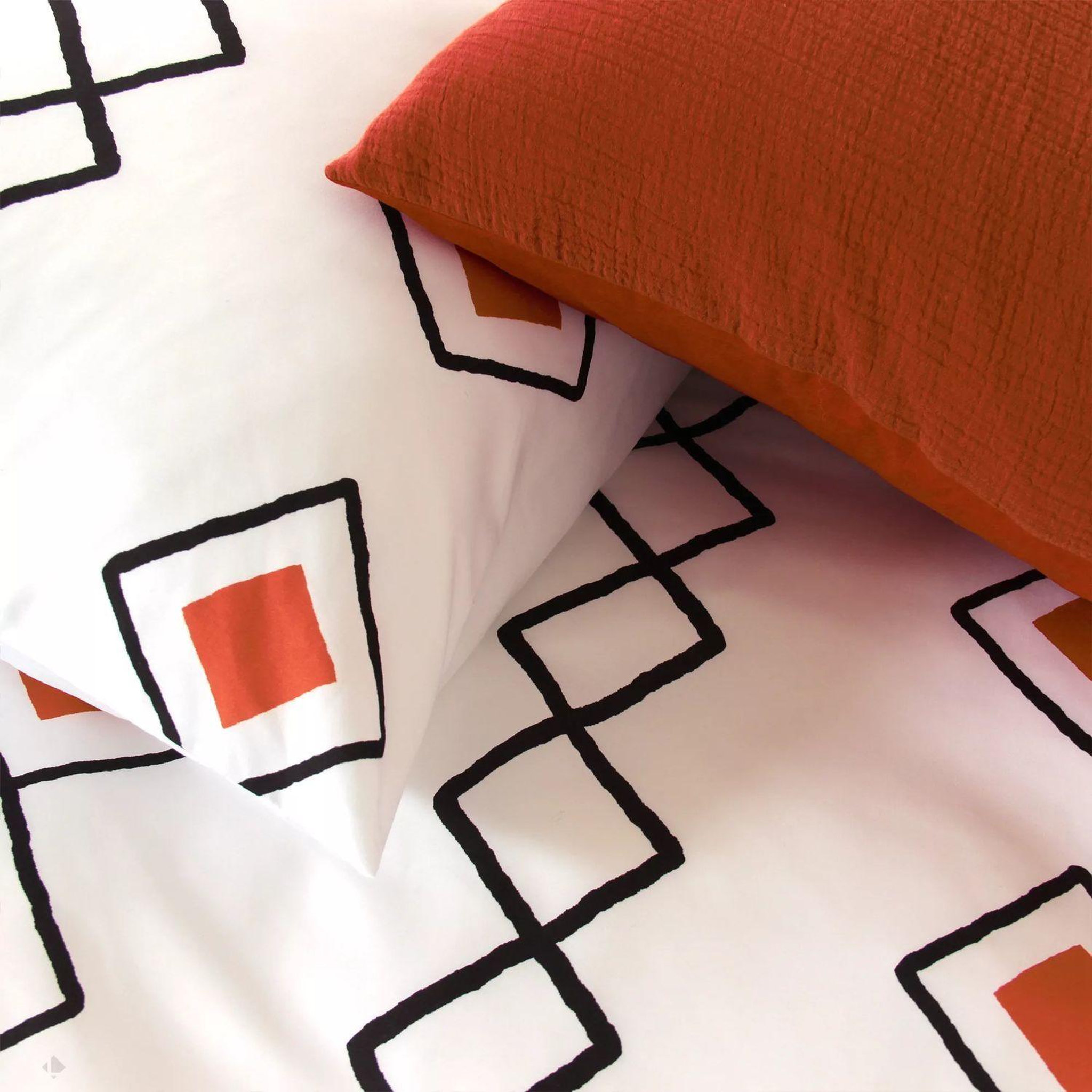 Voir la diapositive 5 : COTE DECO Parure de lit agoura - microfibre 72 g/m² - 220 x 240 cm - blanc