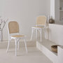 Voir la diapositive 2 : SWEEEK Lot de deux chaises vintage blanches en bois avec assise et dossier en rotin