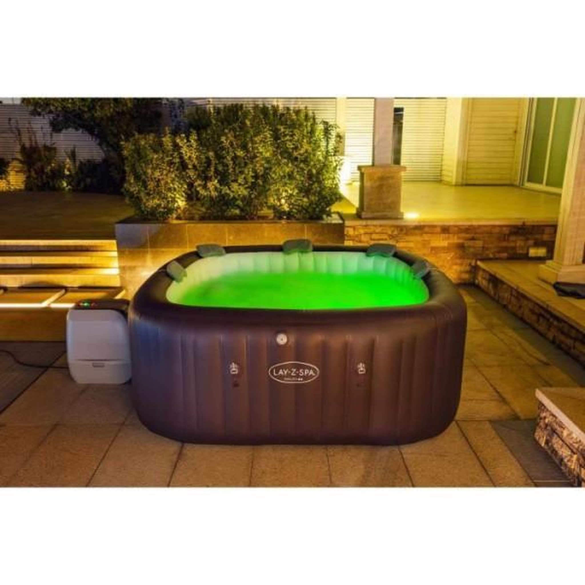 Voir la diapositive 6 : BESTWAY Spa gonflable BESTWAY - Lay-Z-Spa Maldives - Hydrojets - 201x201x80 cm - 5 a 7 places - Carré (couverture, cartouche, 5 appuie-