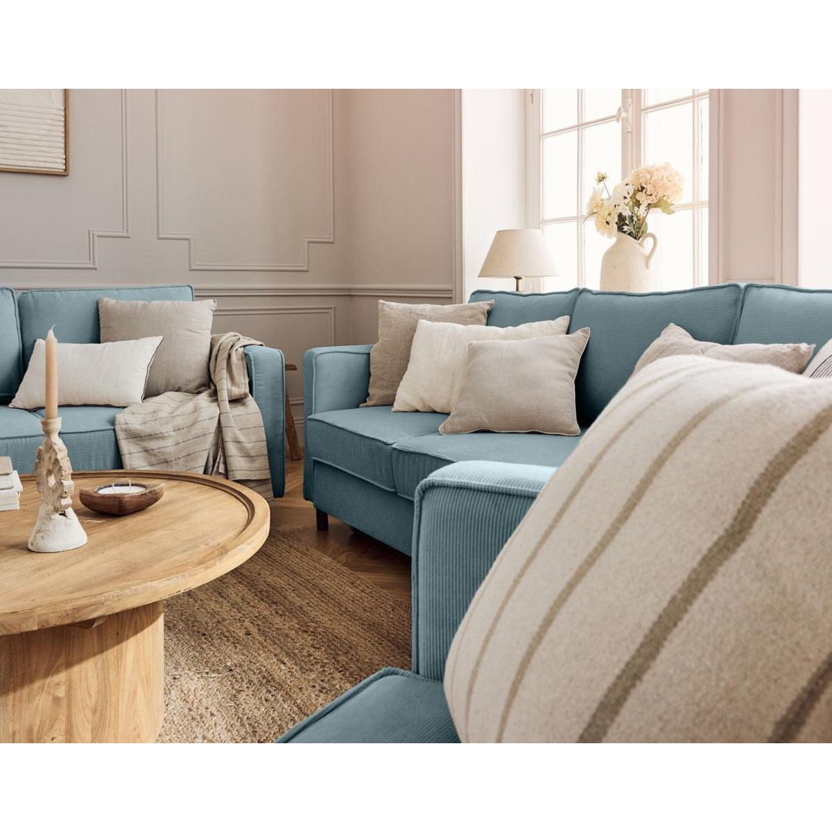 LISA DESIGN Jake - canapé 2 places en velours côtelé - pieds bois foncé