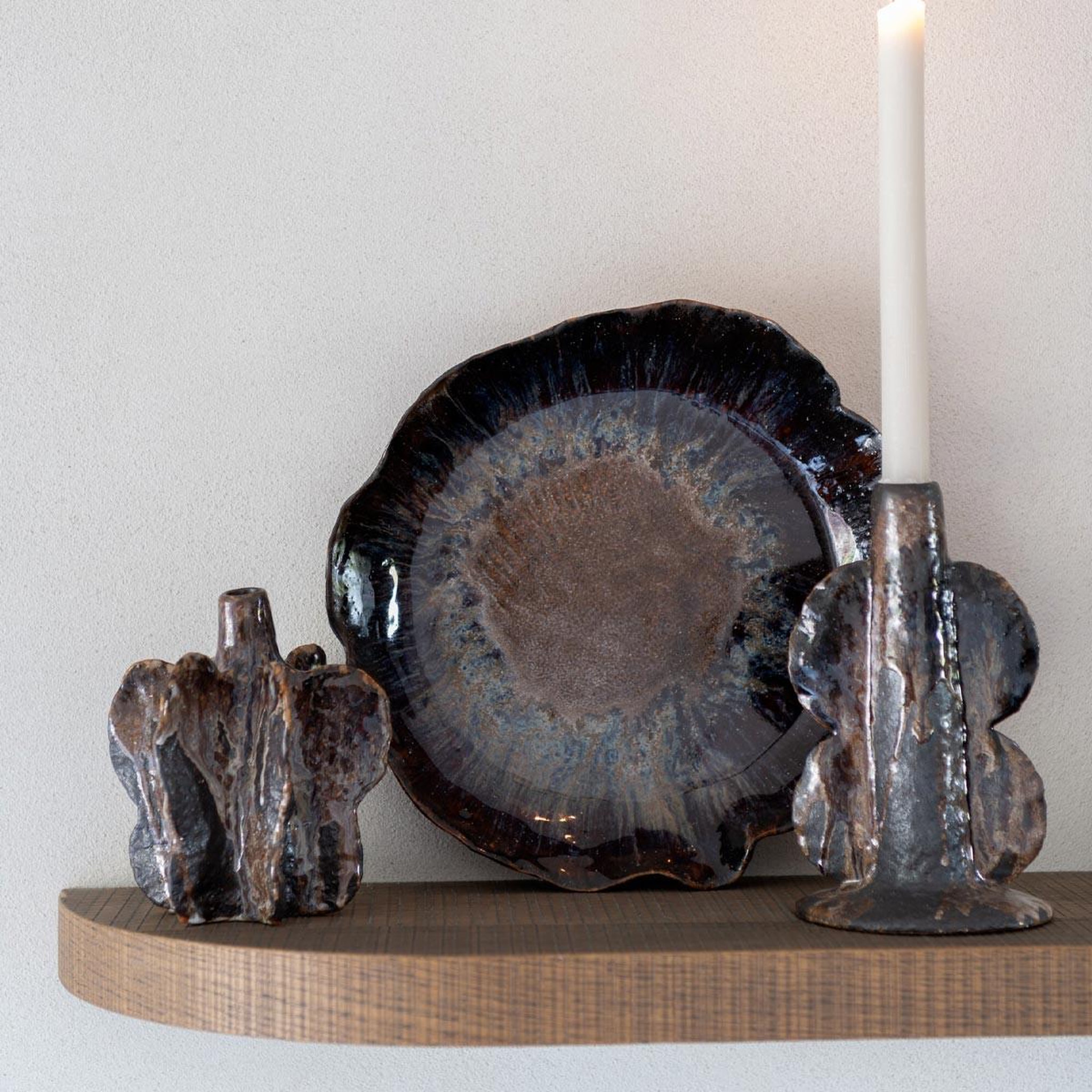 Voir la diapositive 3 : J-LINE Chandelier vase en céramique  naga  20cm marron
