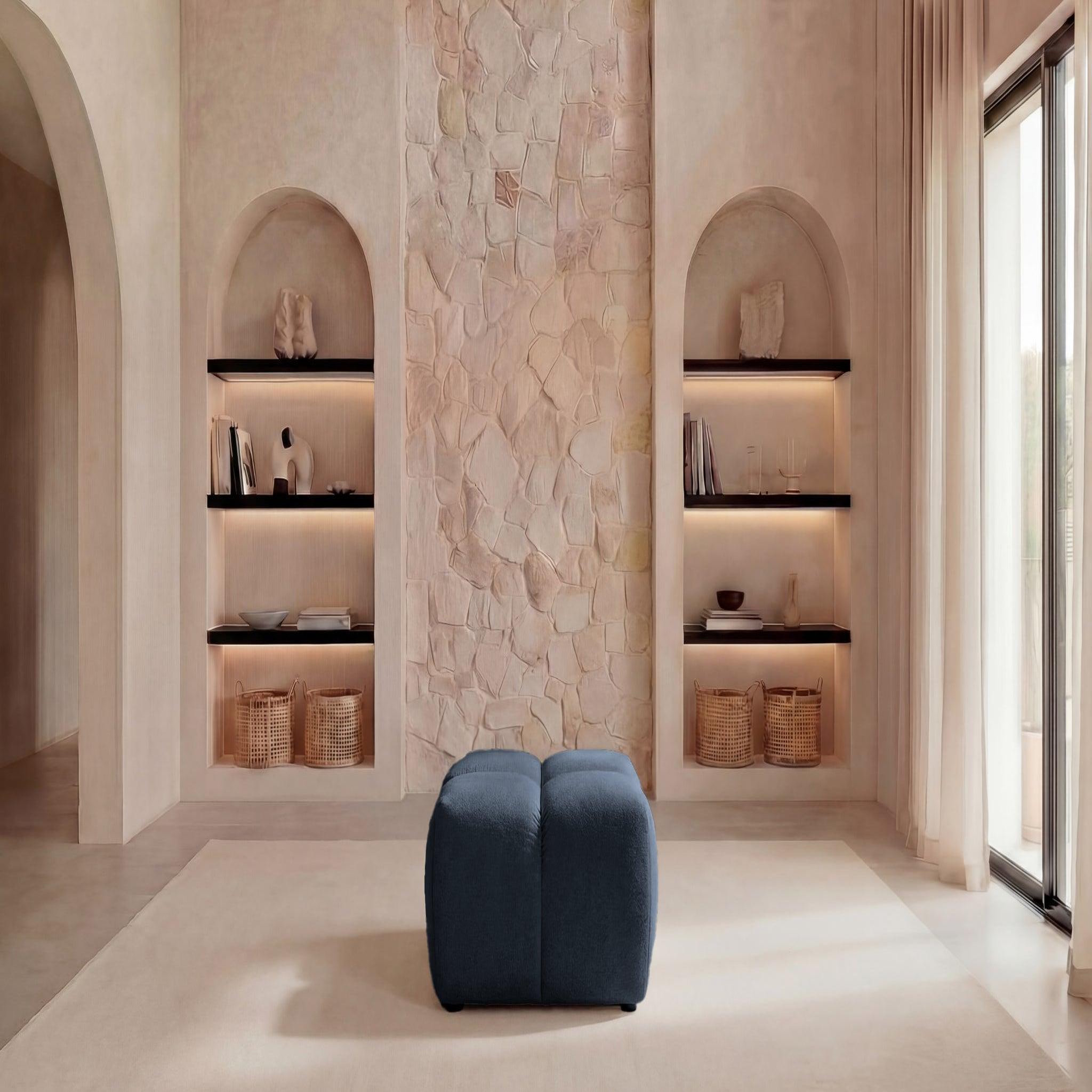Voir la diapositive 3 : CASANOVA PARIS Maria - pouf en tissu lisse