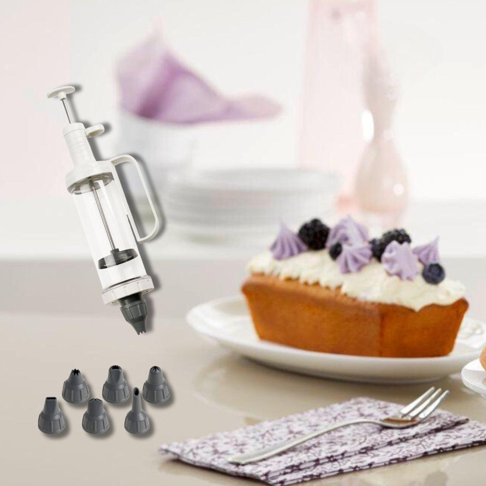 Voir la diapositive 2 : DR.OETKER Seringue de pâtisserie et 6 embouts à motif Dr. Oetker Baker Edition
