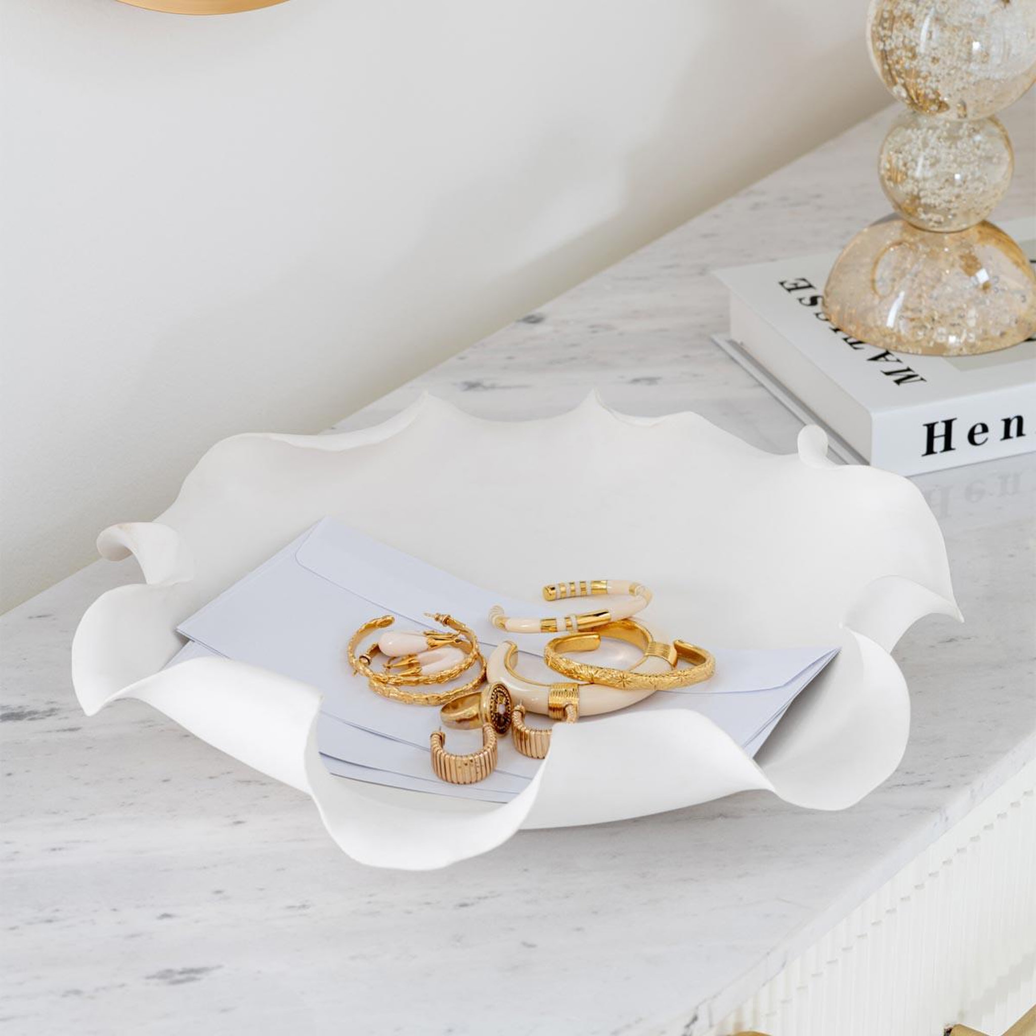 Voir la diapositive 3 : J-LINE Coupelle déco en céramique  helix  37cm blanc