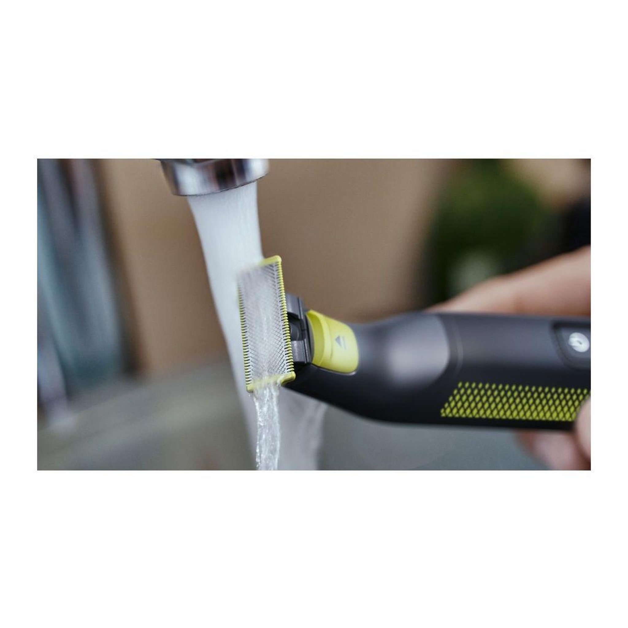 Voir la diapositive 4 : Philips Tondeuse multi usages One blade QP6504/15