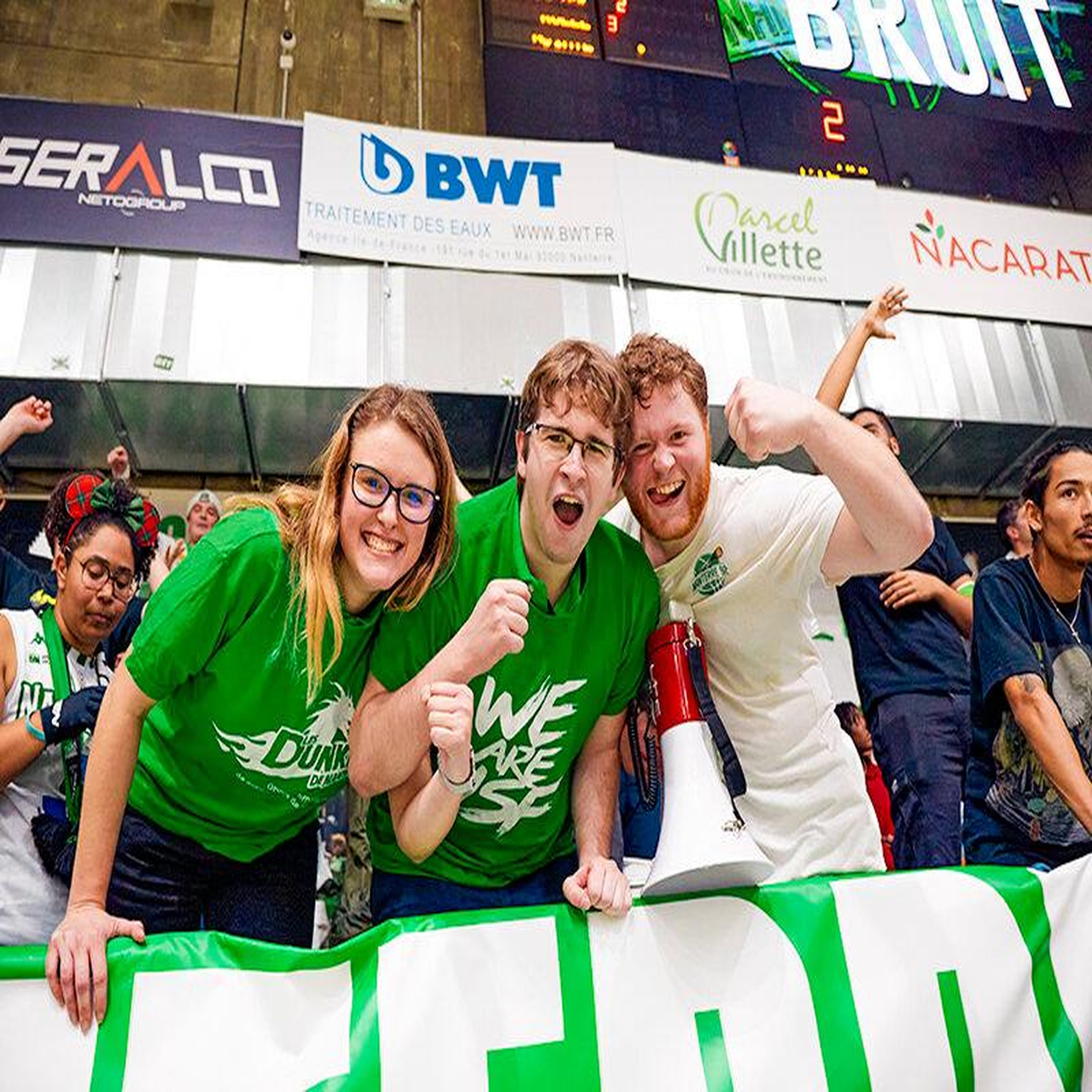 Voir la diapositive 4 : Smartbox Match de basketball du Nanterre 92 au choix pour 2 - Coffret Cadeau Sport & Aventure