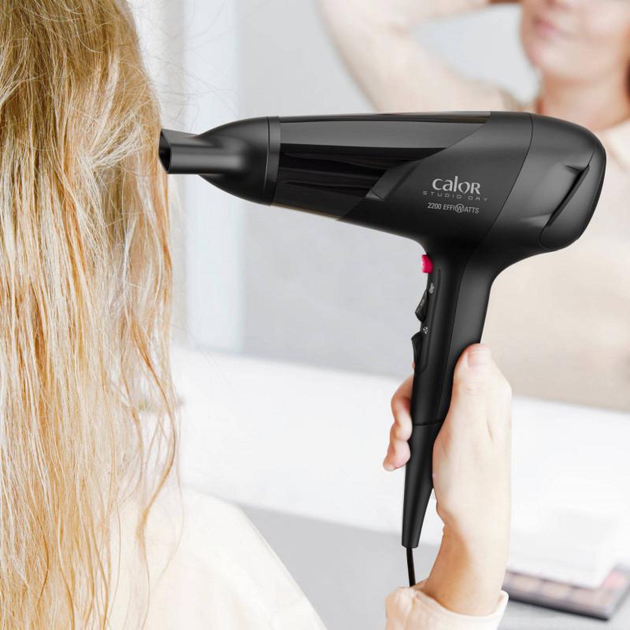 Voir la diapositive 4 : CALOR Sèche-cheveux 2100w noir - cv5803c0