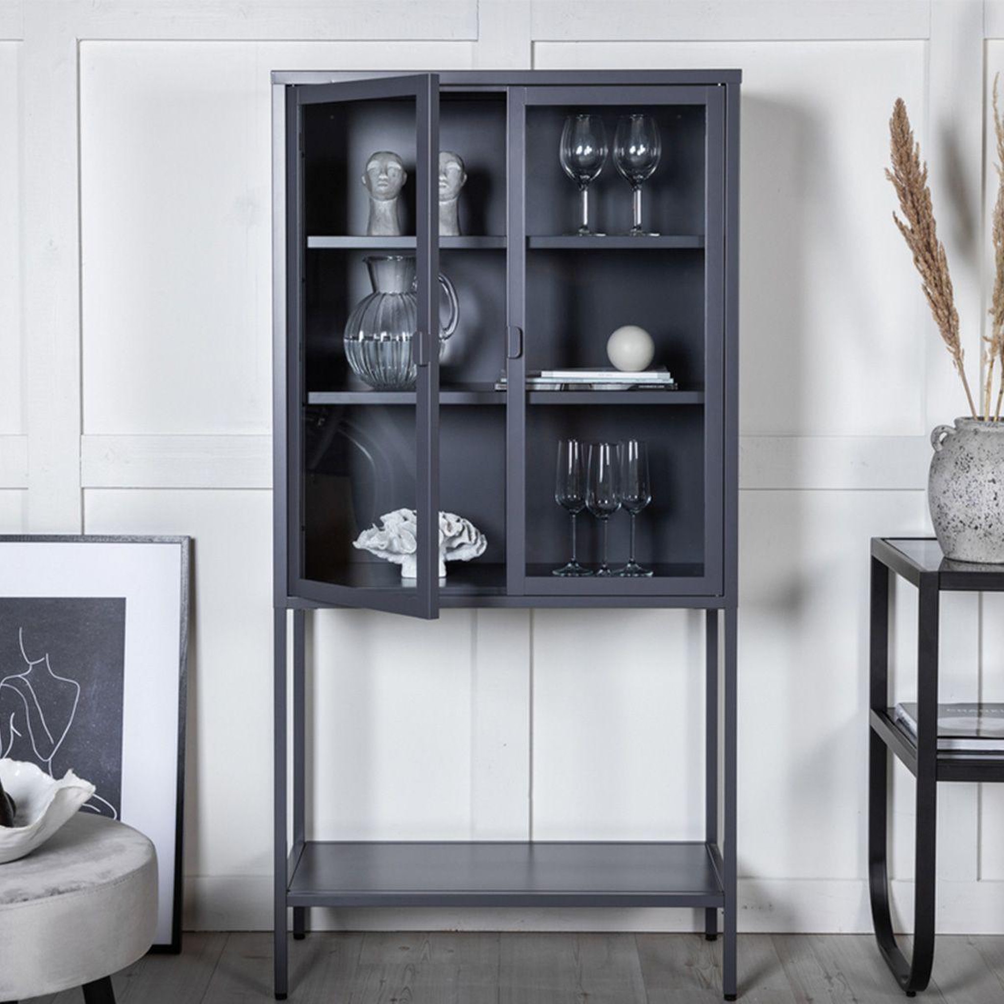 Voir la diapositive 4 : Paris Prix Vitrine 2 portes en verre  misha  150cm gris
