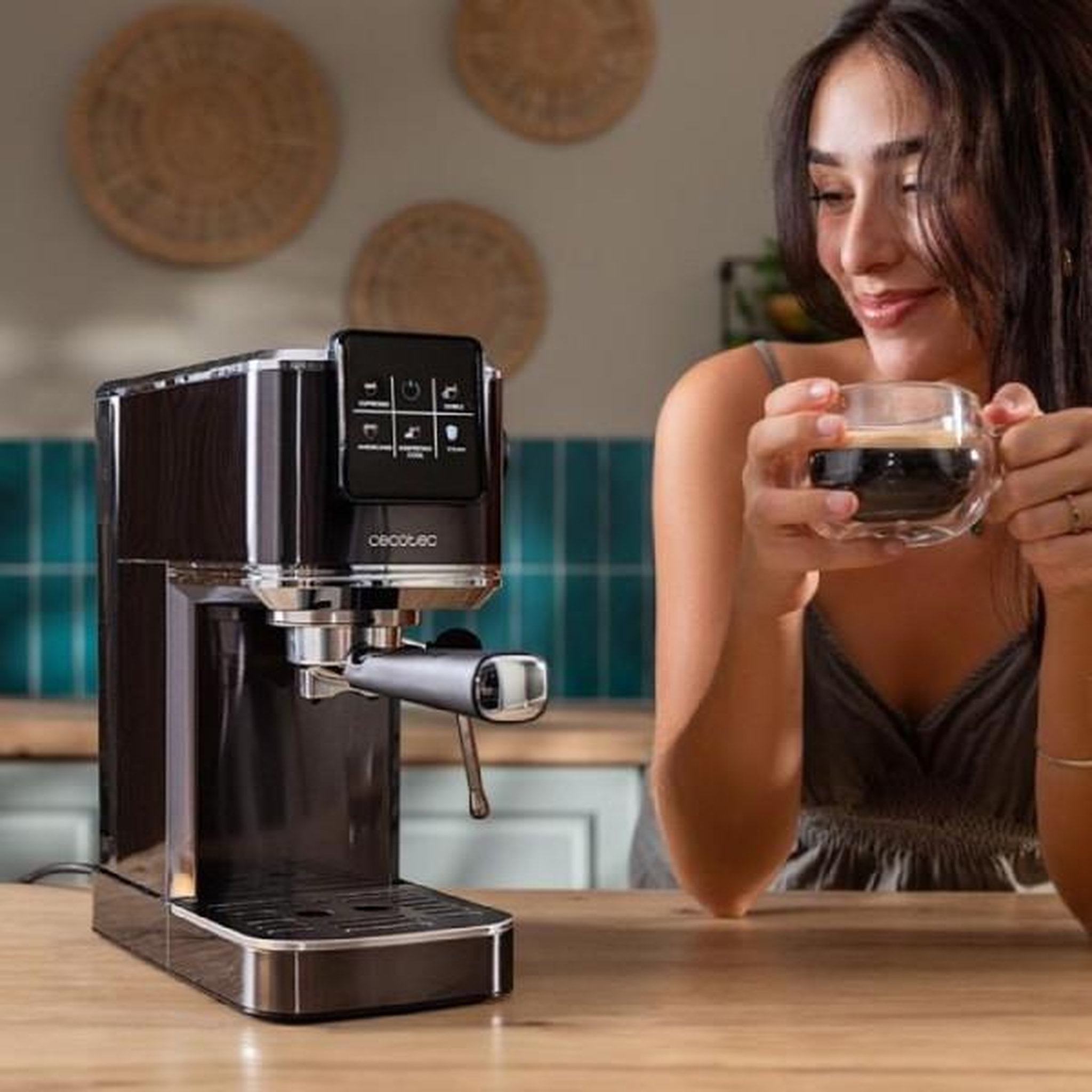 Voir la diapositive 4 : CECOTEC Cafetière Expresso manuelle Cecotec Cafelizzia ColdBrew 20 bars écran tactile moderne en acier