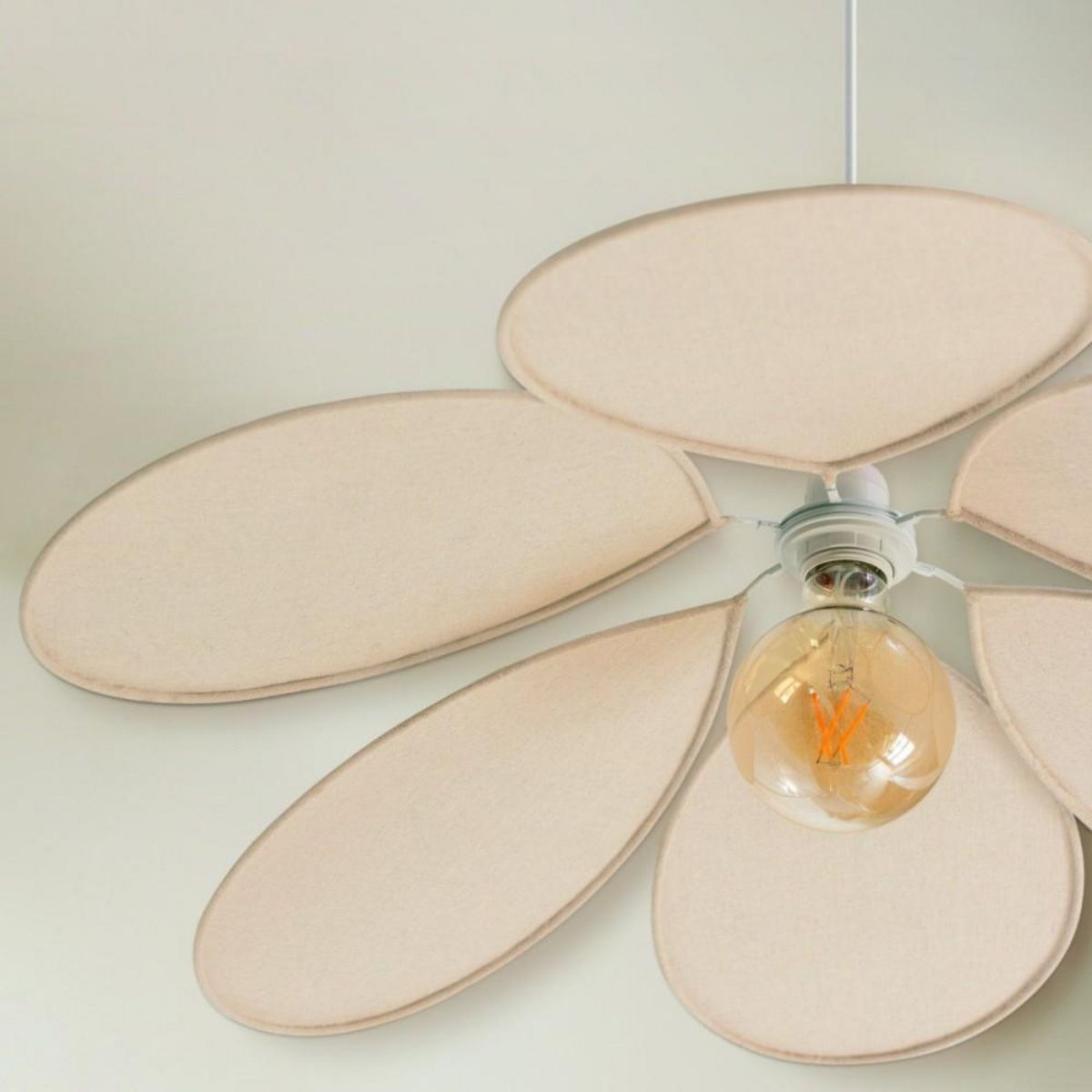 ATMOSPHERA Suspension pétales diamètre 72cm