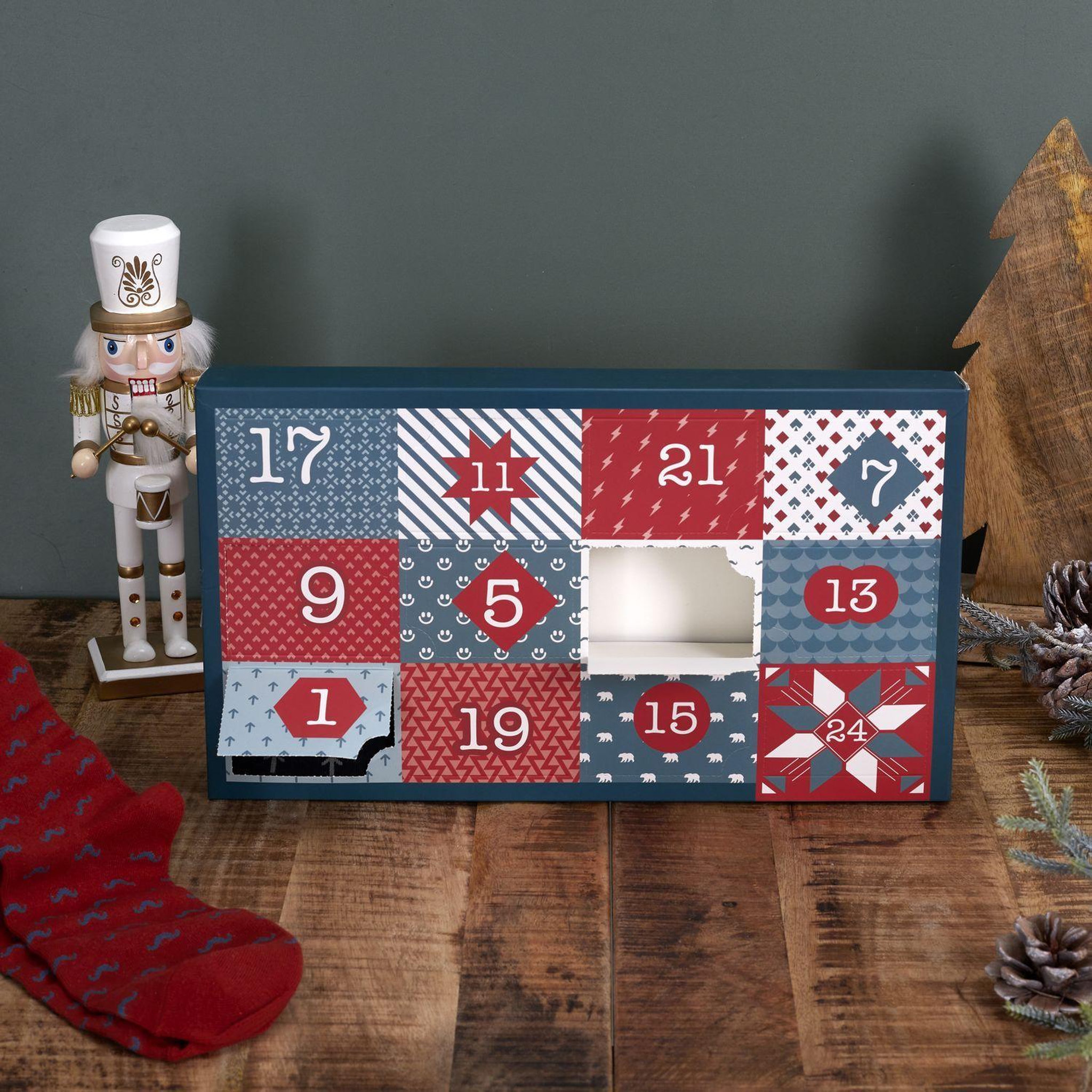 Voir la diapositive 2 : The Home Deco Factory Calendrier de l'avent 12 paires de chaussettes homme