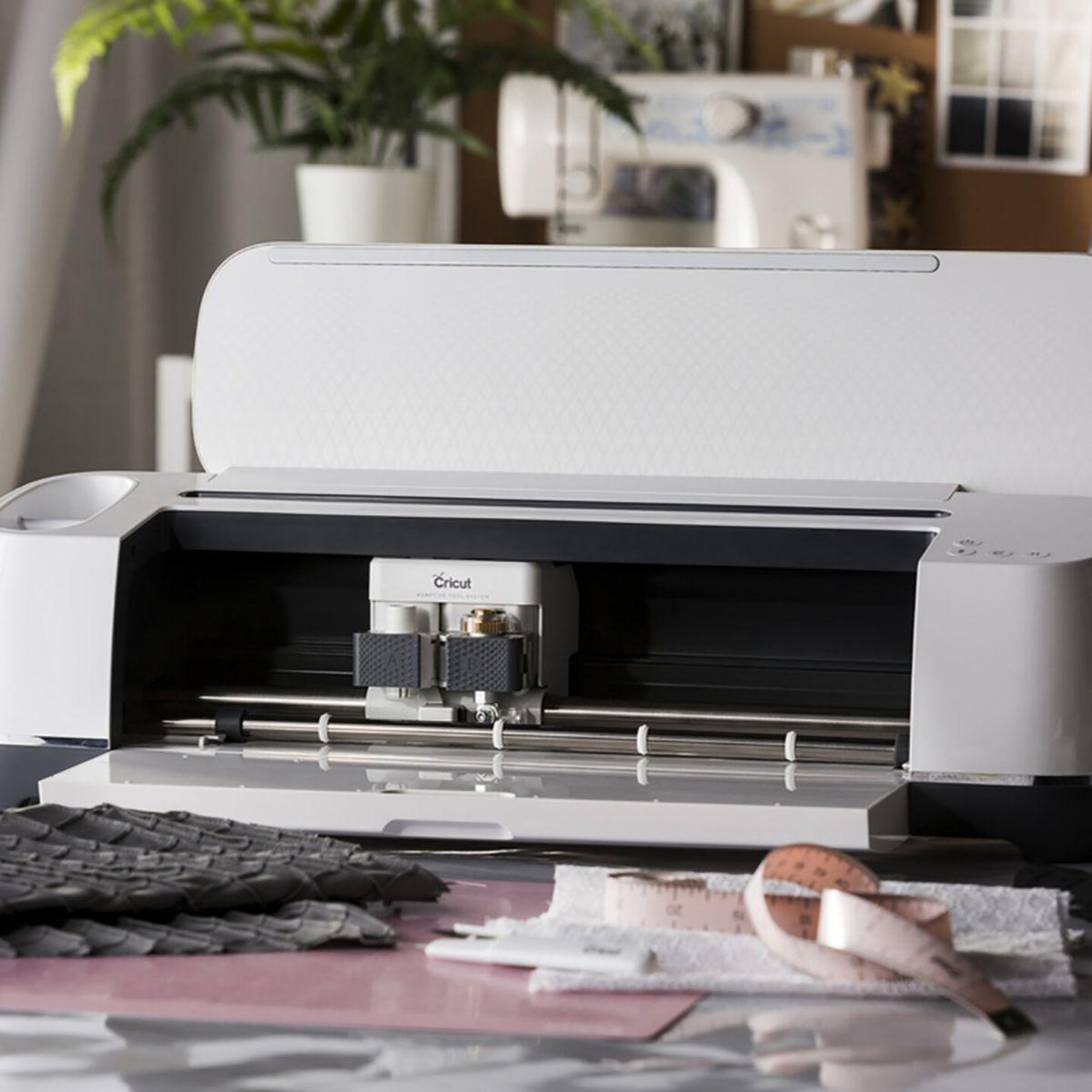 Voir la diapositive 4 : CRICUT Accessoire Lame rotative + base