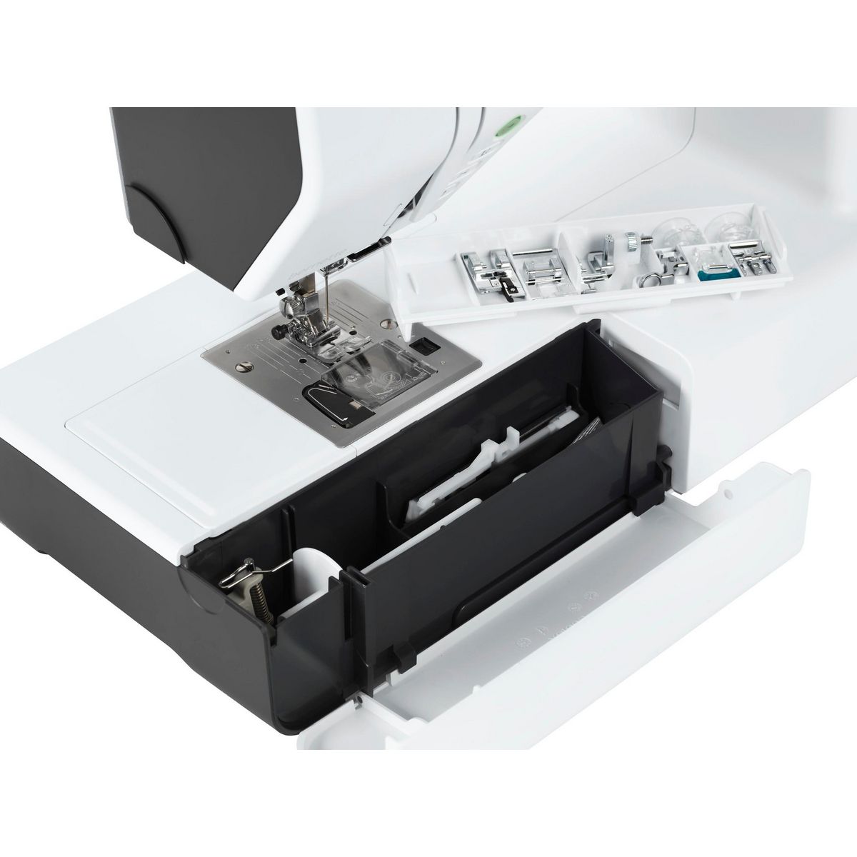 BERNETTE Machine à coudre et à broder Bernette B79