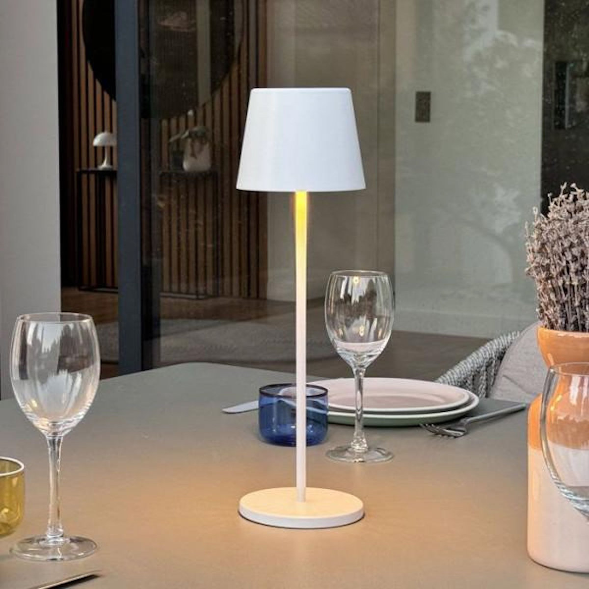 Lumisky Lampe de table sans fil - LUMISKY - KELLY WHITE - Aluminium blanc - LED blanc dimmable - Rechargeable - H38 cm
