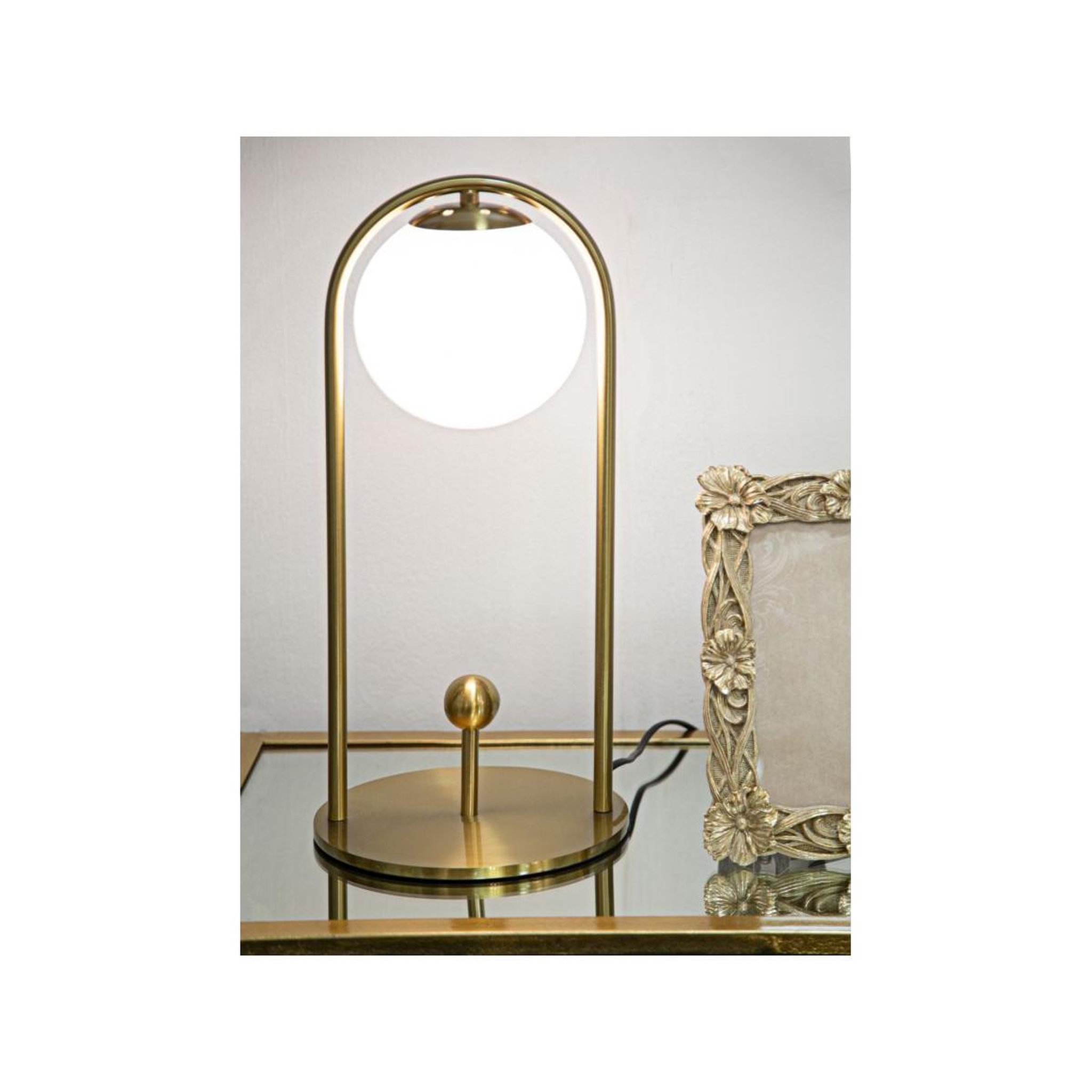 Voir la diapositive 5 : Paris Prix Lampe à poser design arc  luci  47cm blanc & or