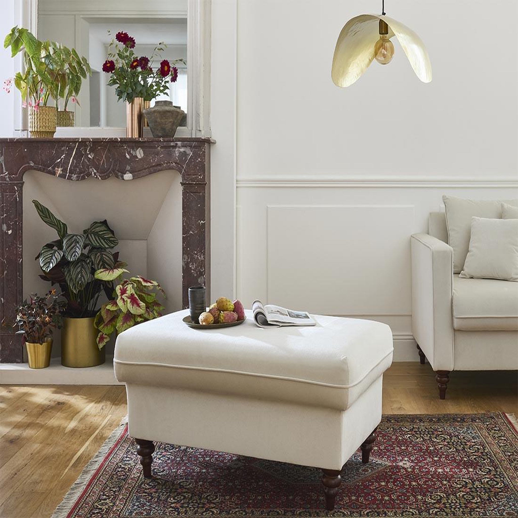 Voir la diapositive 1 : BEST MOBILIER Flamingo - pouf en velours