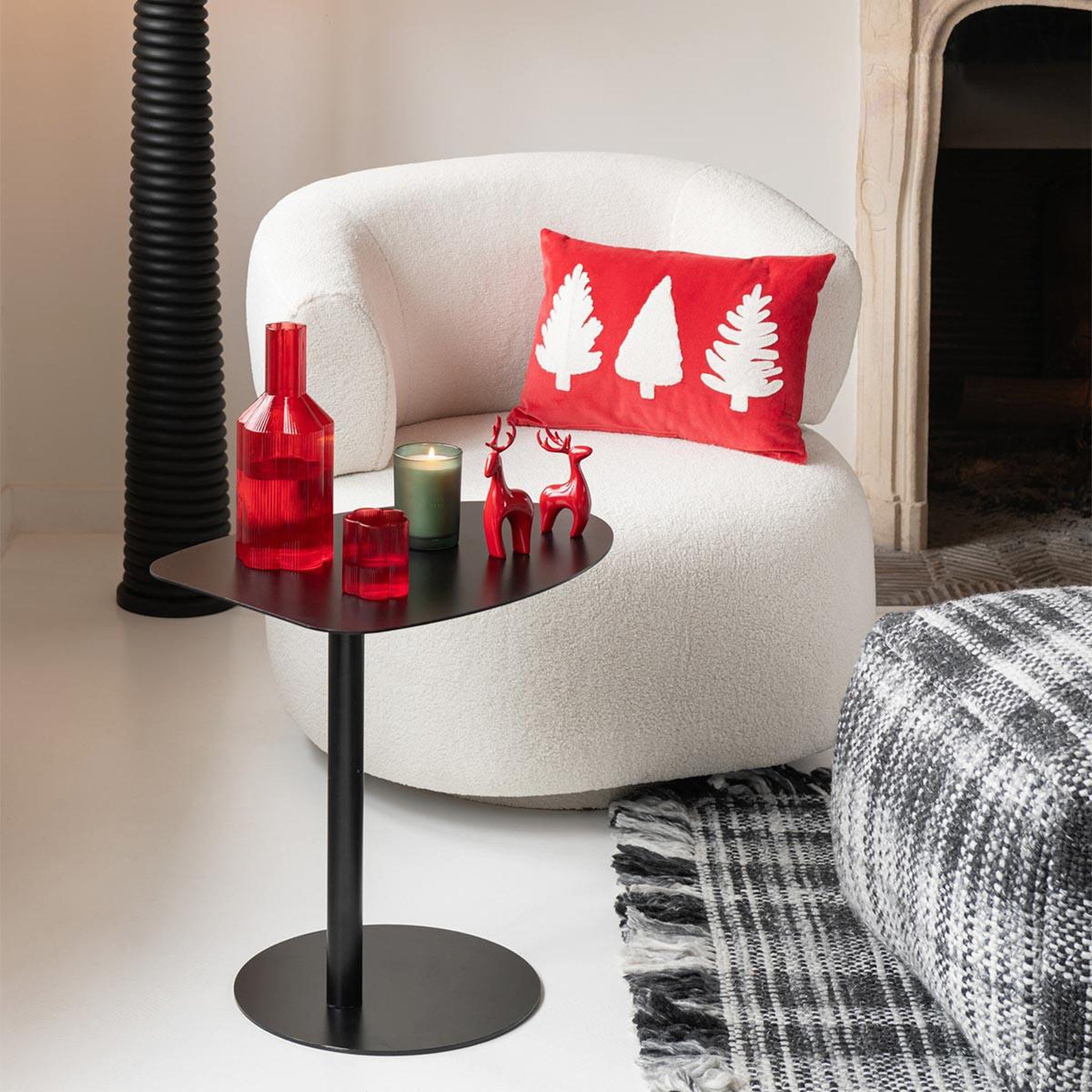 Voir la diapositive 4 : J-LINE Coussin déco en velours  sapin  30x45cm rouge