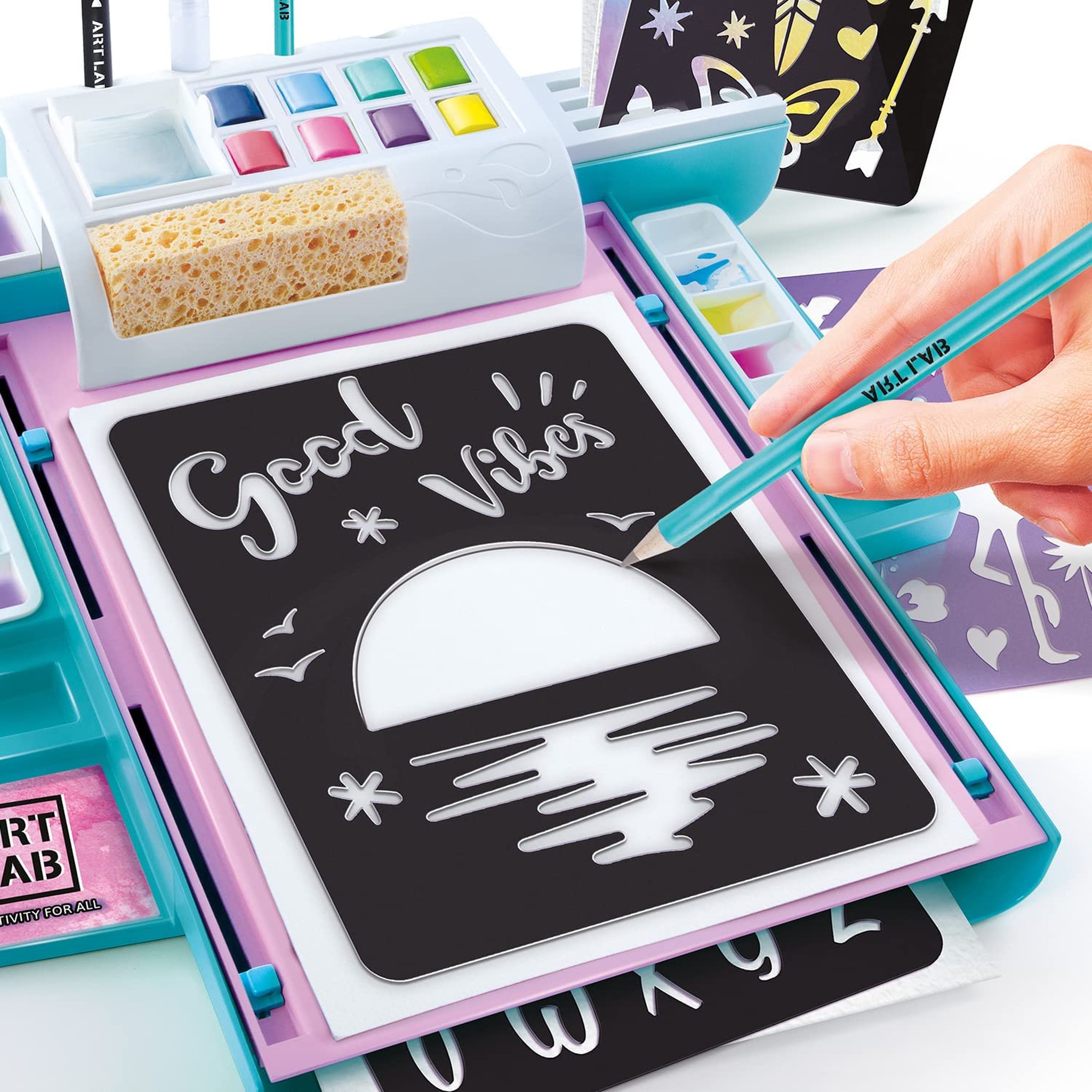 Voir la diapositive 5 : CANAL TOYS Studio aquarelle 