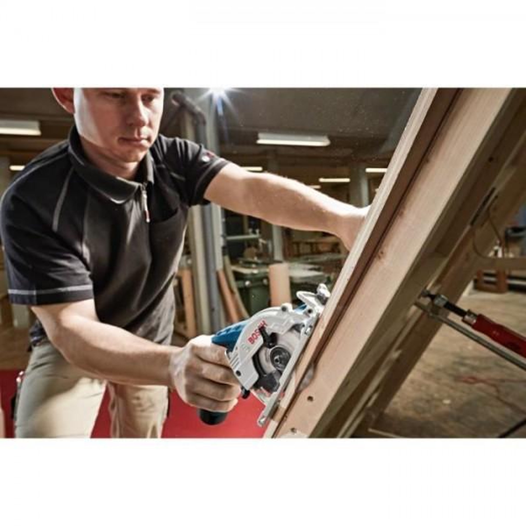 Voir la diapositive 5 : Bosch Professional Scie circulaire Bosch Professional GKS 12V-26 + 2 batteries 3,0Ah + L-Boxx - 06016A1005