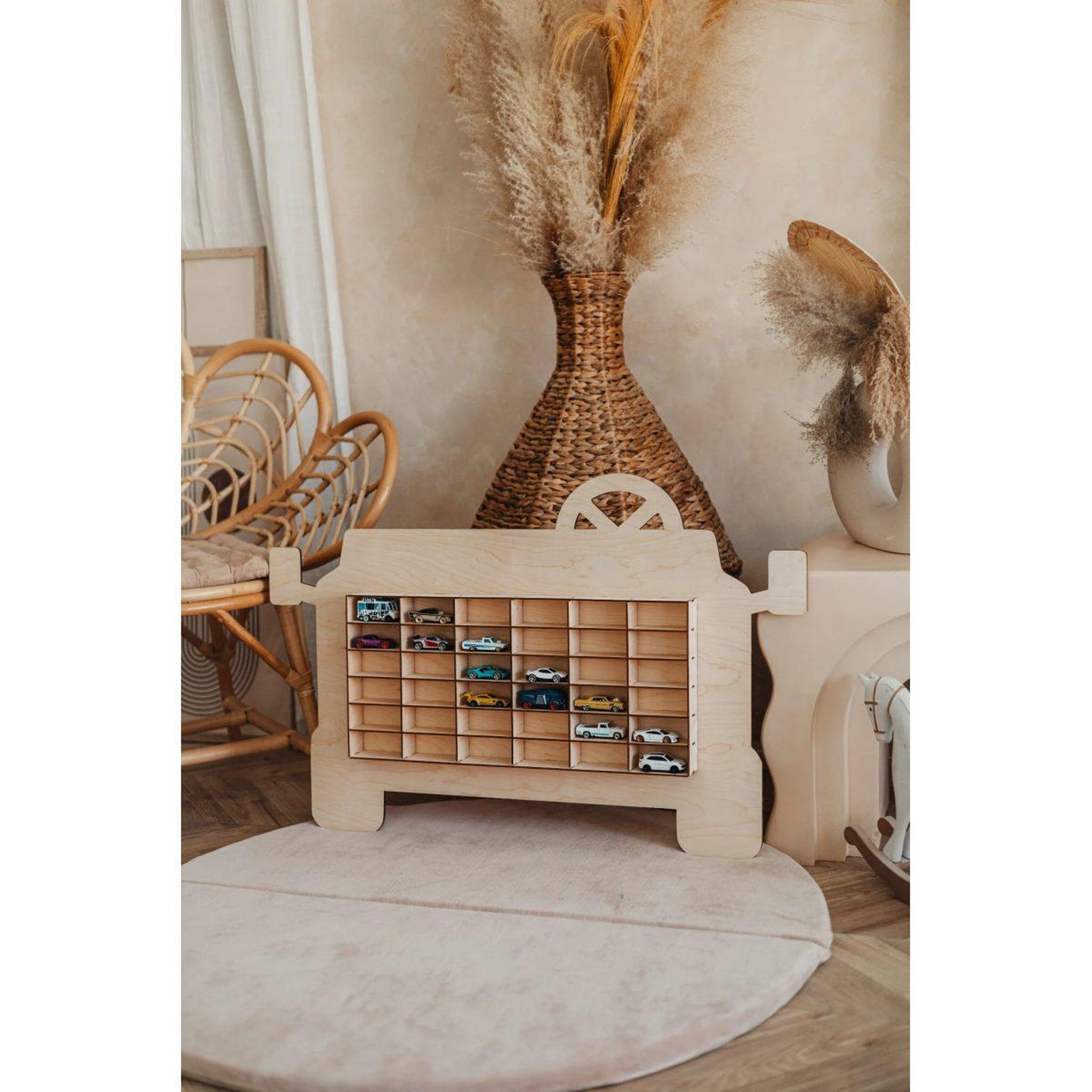Voir la diapositive 4 : MONIO FOR KIDS Étagère à voitures en bois Safari, 36 emplacements