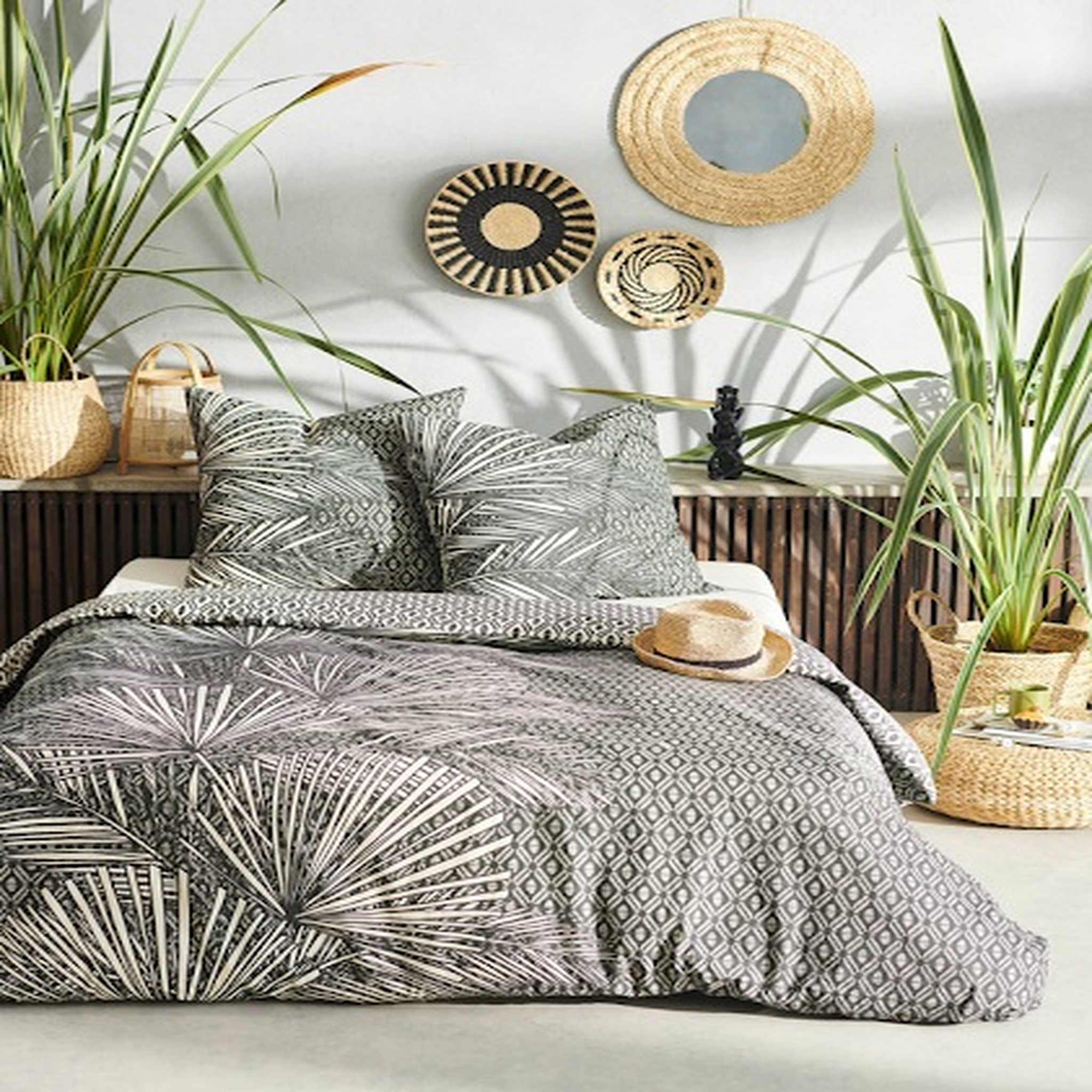 Voir la diapositive 1 : Parure housse de couette en coton 57 fils PEMBA