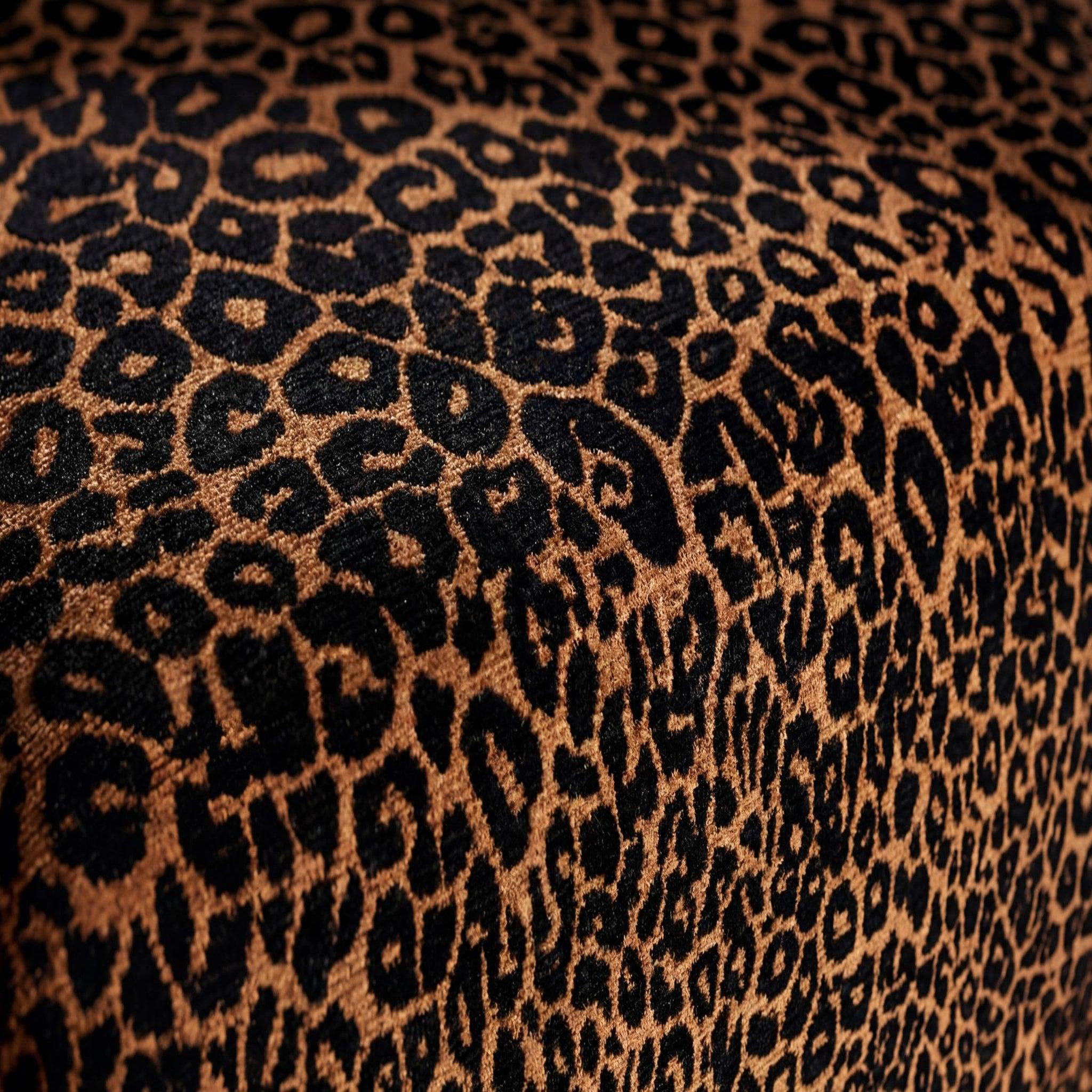 Voir la diapositive 4 : CASANOVA PARIS Rosalie - pouf en tissu imprimé animalier 102x83x46