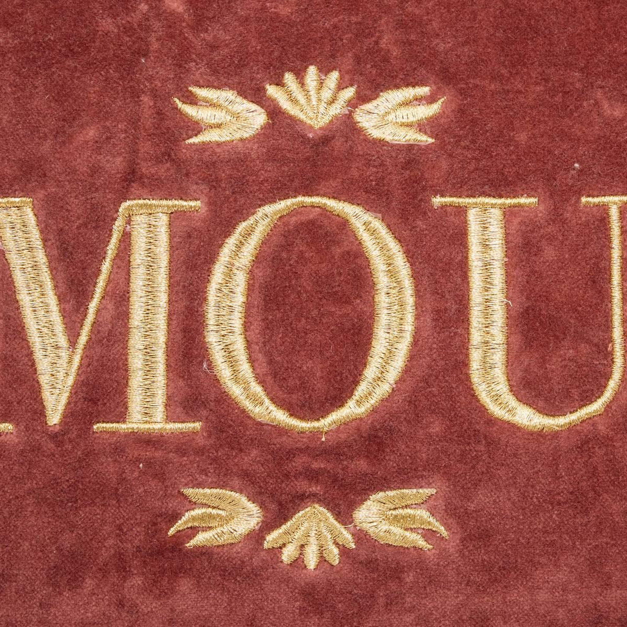 Voir la diapositive 4 : ATMOSPHERA Coussin déco brodé  mona  35x75cm rouge grenat