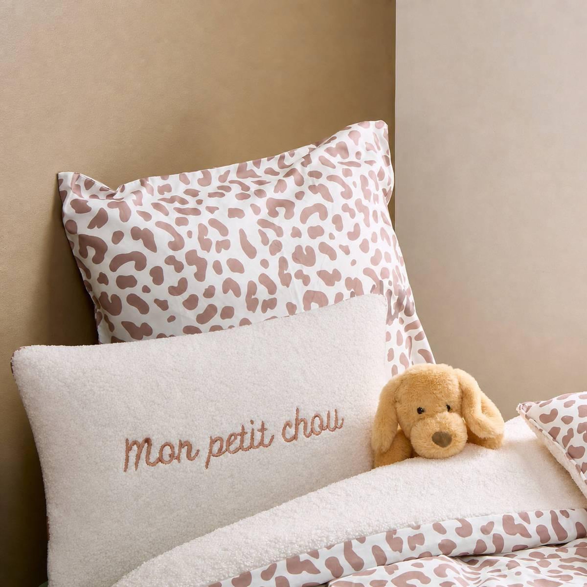 Voir la diapositive 6 : Atmosphera Kids Coussin déco enfant bouclette  jaiko  38x58cm marron