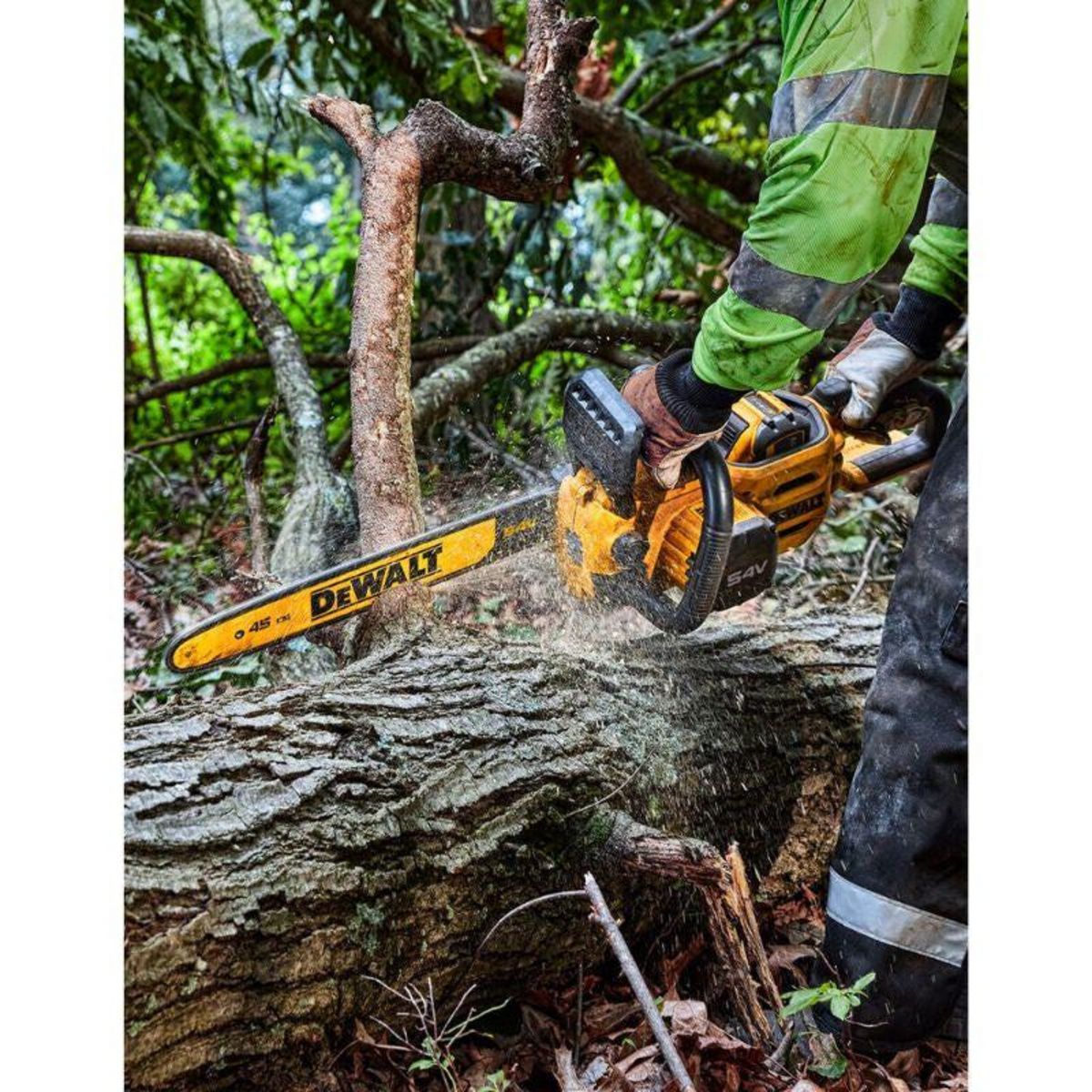 Dewalt Tronçonneuse 45cm 54V DEWALT DCMCS574X1-QW avec une batterie 9,0 Ah FLEXVOLT