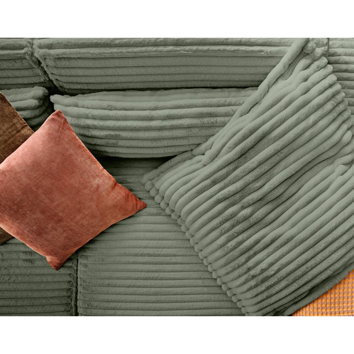 LISA DESIGN Richie - canapé droit 3 places avec double méridienne - assise profonde - en fausse fourrure côtelée