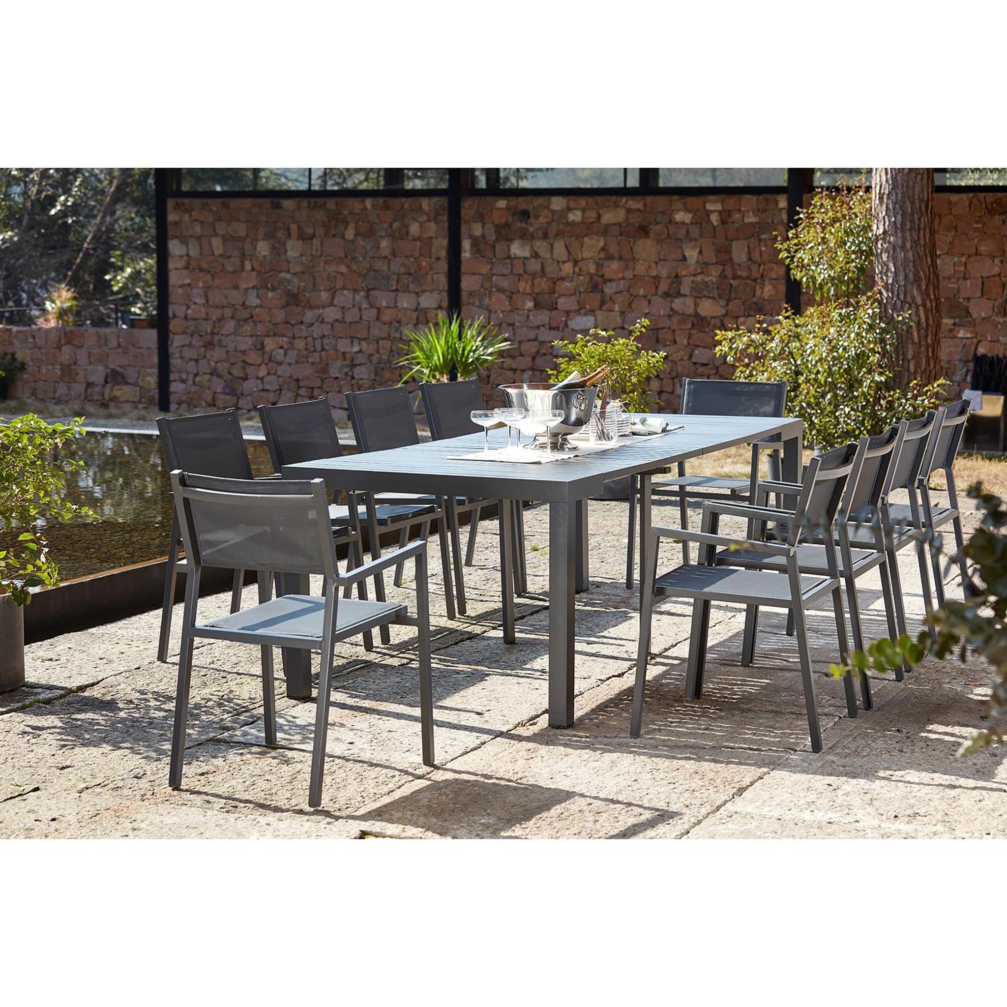 Voir la diapositive 2 : CONCEPT USINE Console extensible et 10 chaises en aluminium OLHAO