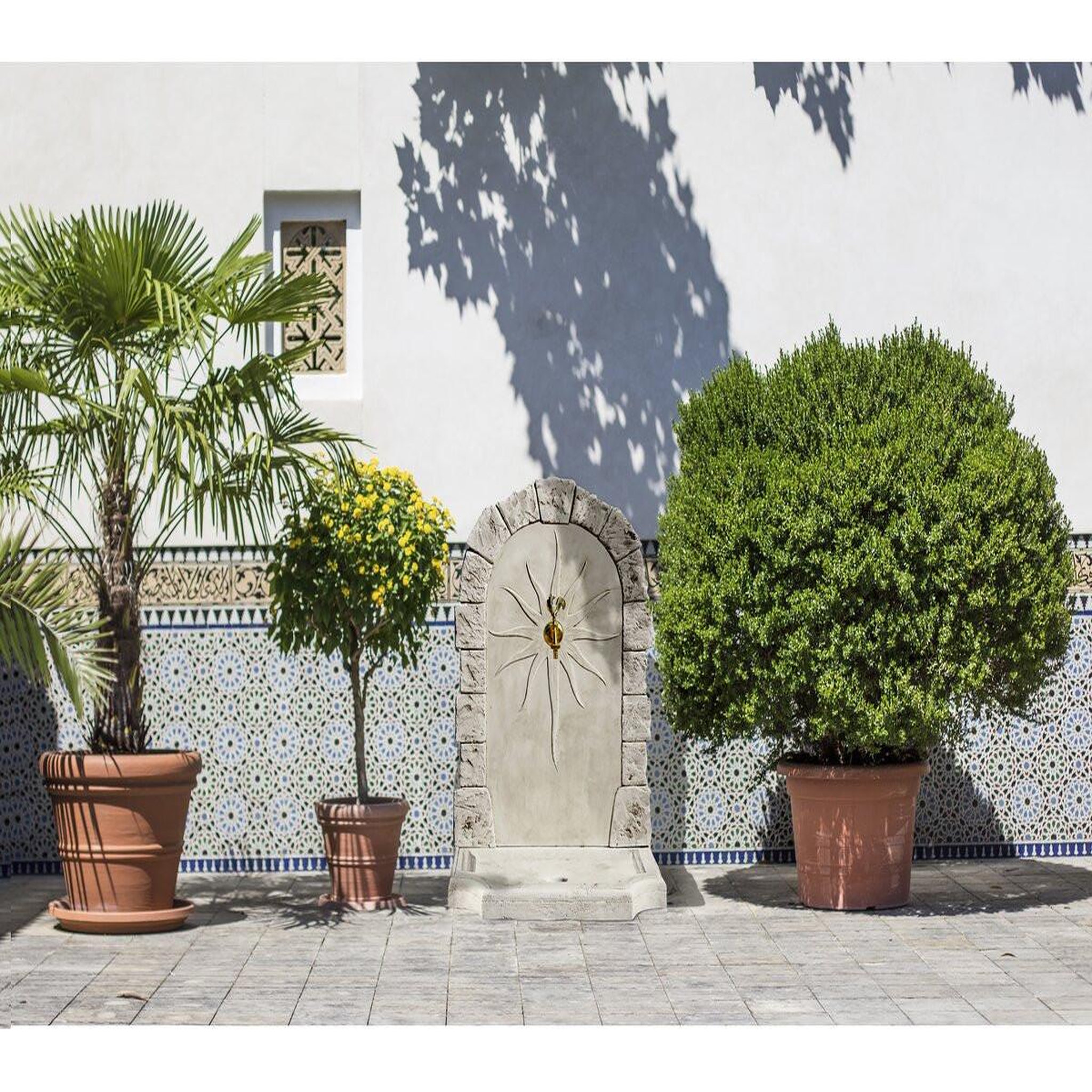 Voir la diapositive 2 : Habitat et Jardin Fontaine  Calypso  - 0.62 x 0.40 x 0.93 m