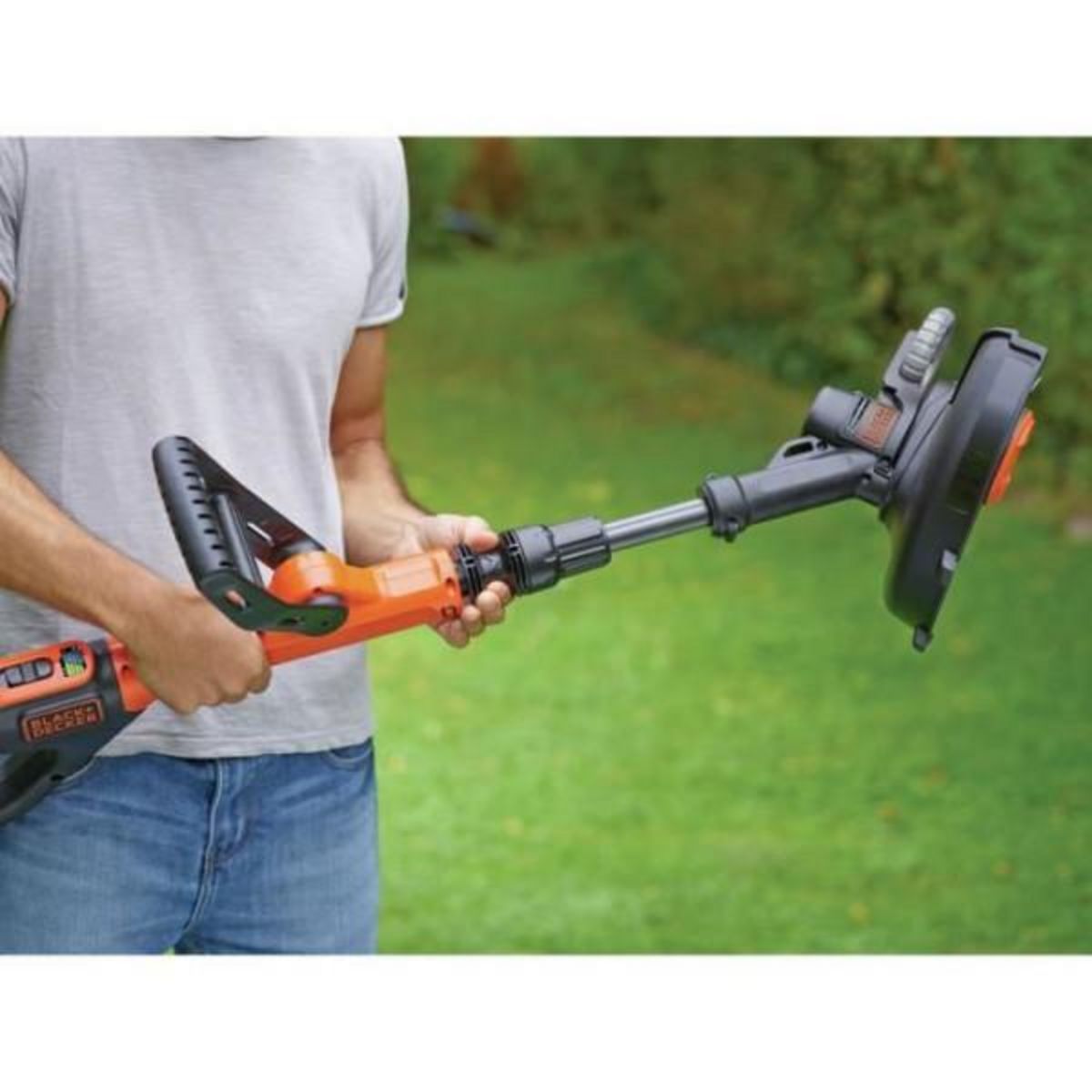 Black et Decker Coupe-bordure sans fil BLACK+DECKER STC1840EPC-QW - 18V - 30 cm