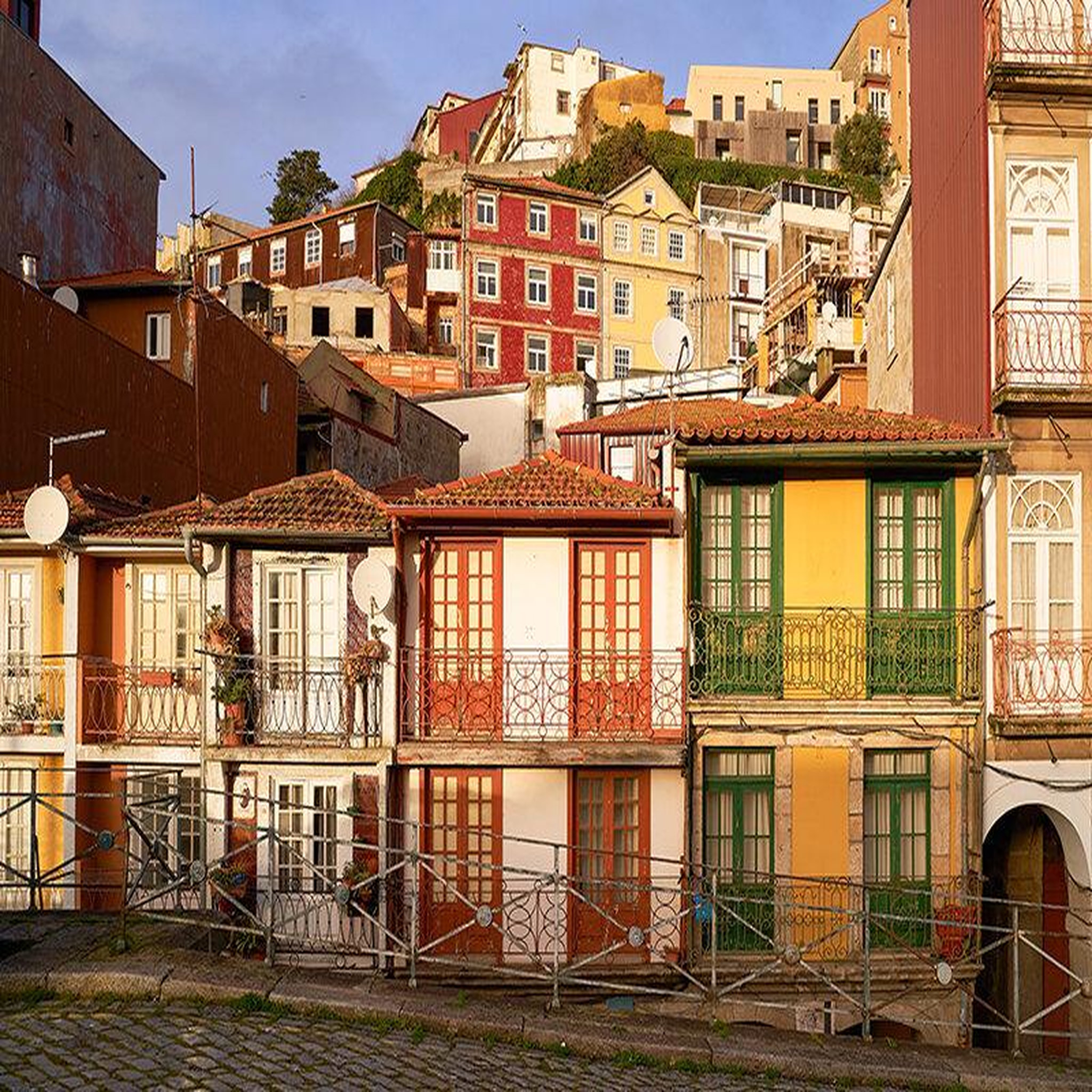 Voir la diapositive 3 : Smartbox 3 jours à porto avec visite guidée de la ville - coffret cadeau séjour