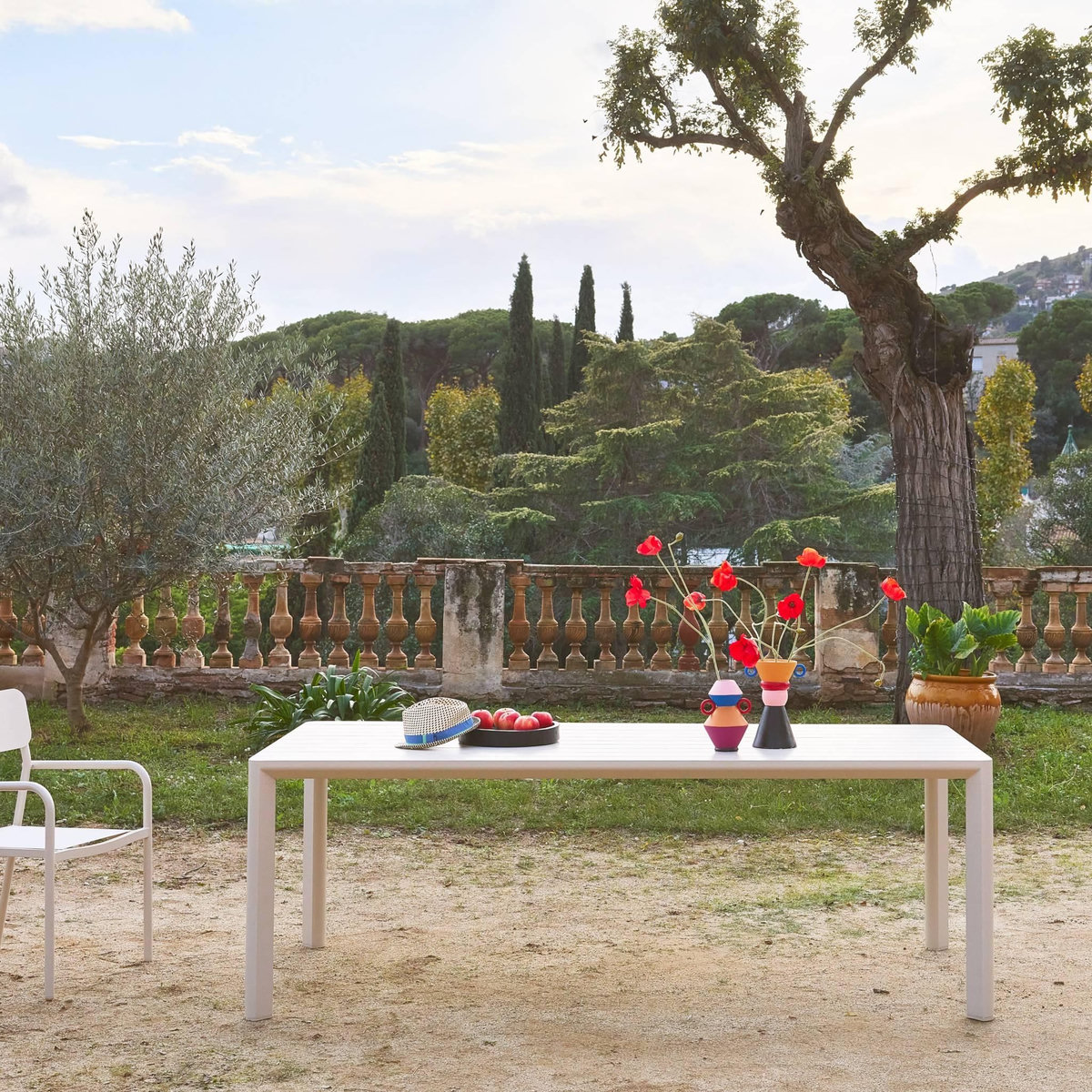 SWEEEK Table de jardin SACRAMENTO aluminium, 8 places, 220 x 100 x 75 cm