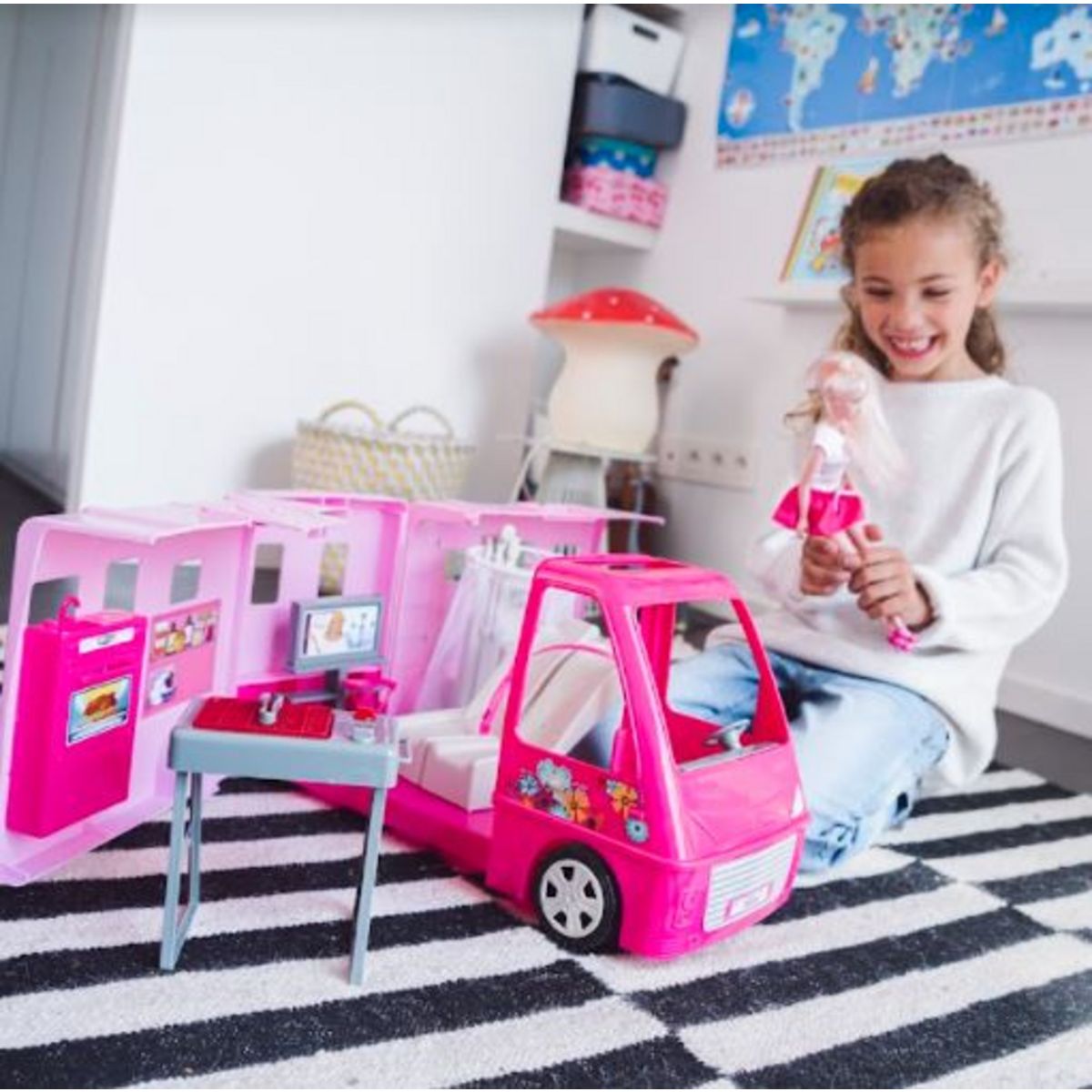One Two Fun Camping car avec poupée