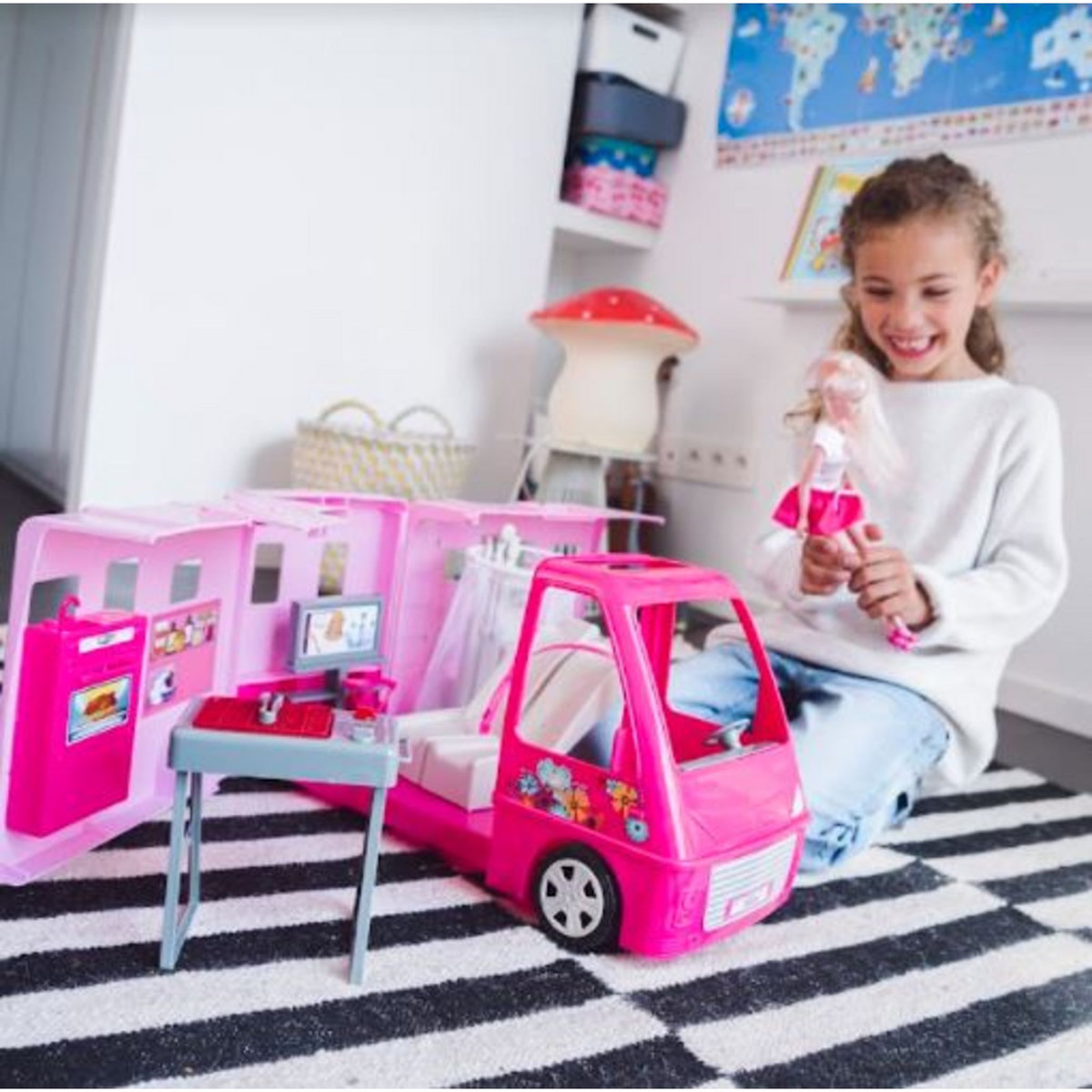 One Two Fun Camping car avec poupée