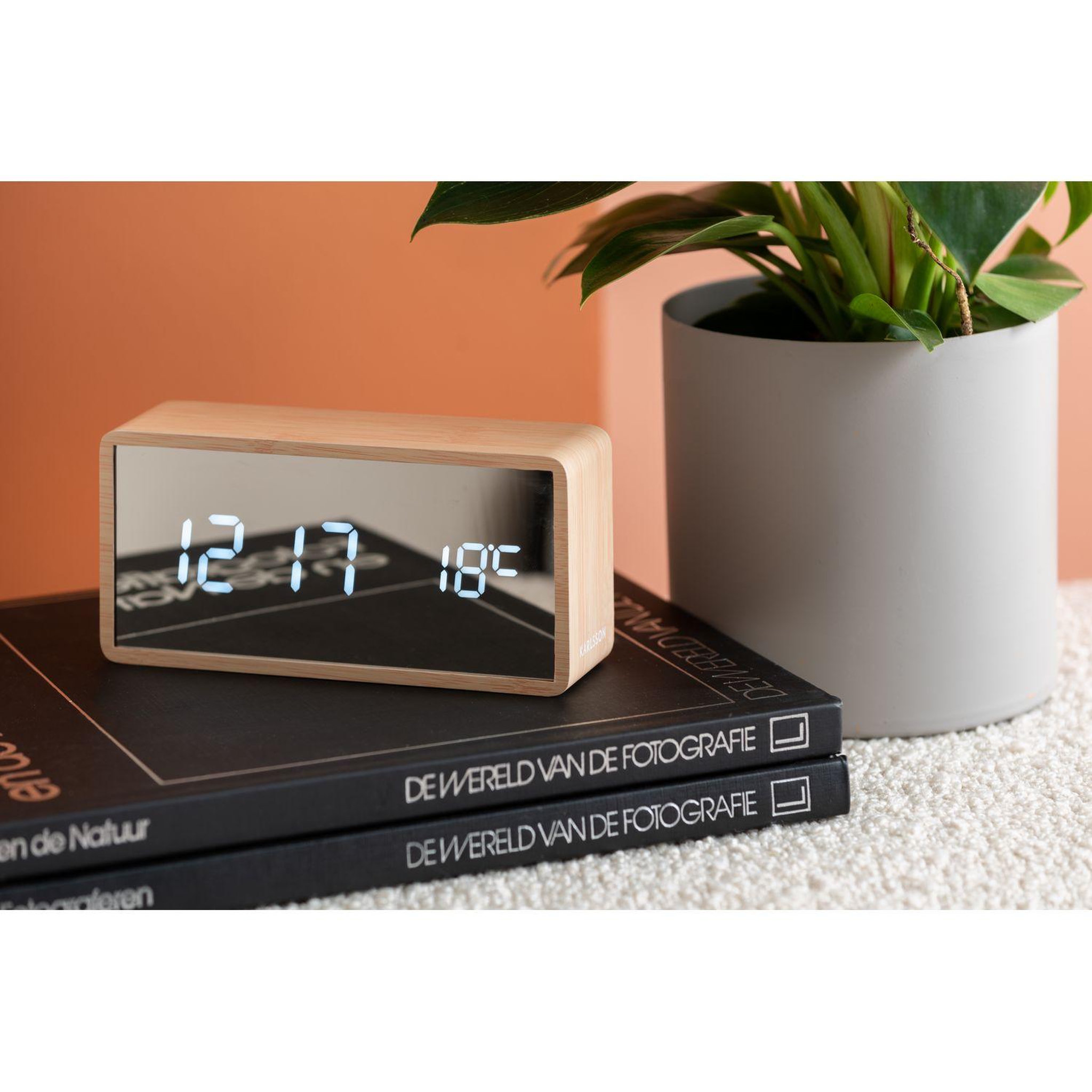 Voir la diapositive 4 : Karlsson Réveil Copper Mirror LED