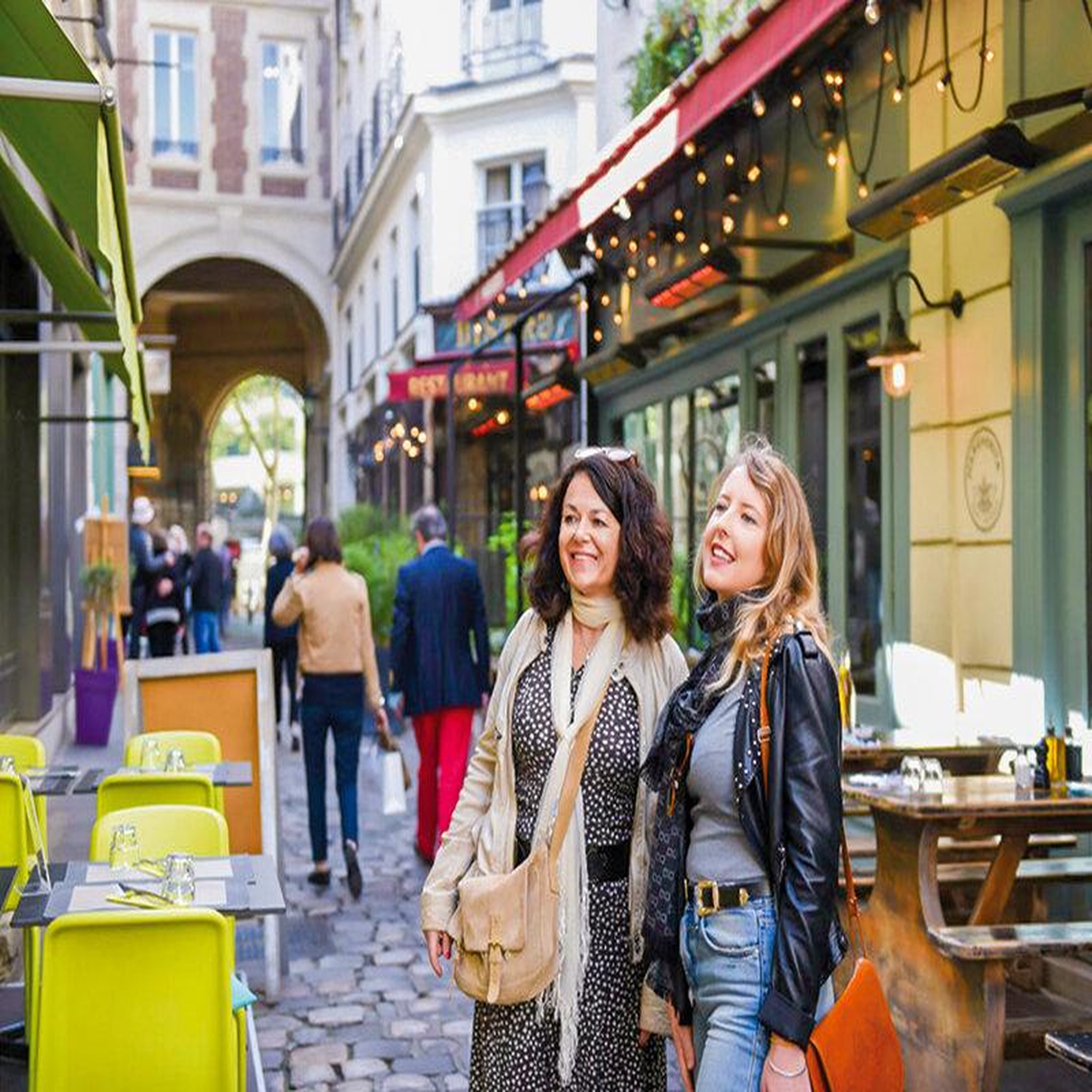 Voir la diapositive 2 : Smartbox Balade gourmande en famille ou entre amis à saint-germain-des-prés - coffret cadeau multi-thèmes