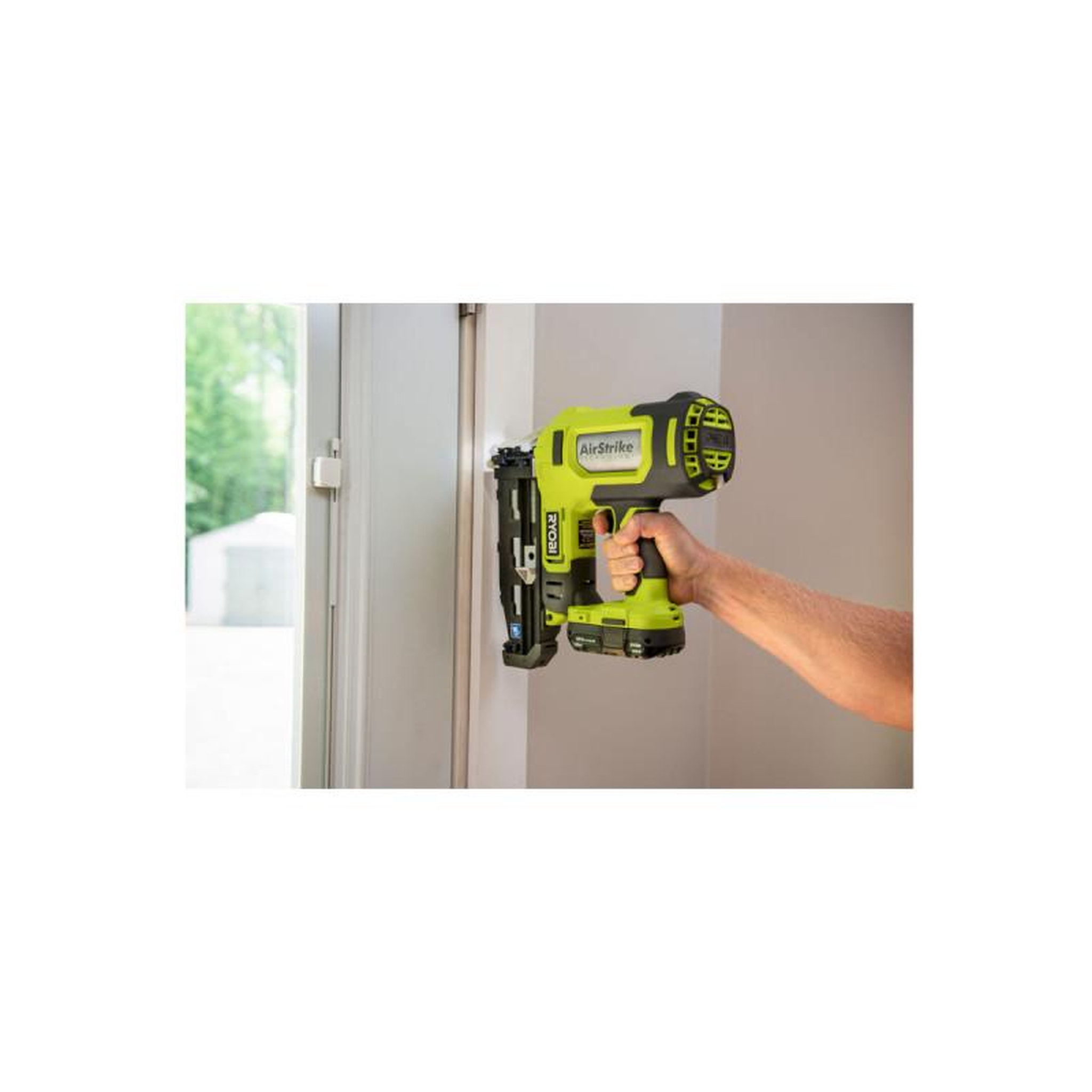 Voir la diapositive 4 : Ryobi Cloueur de finition à air comprimé RYOBI 18 V One+ - 16 G - sans batterie ni chargeur - R16GN18-0