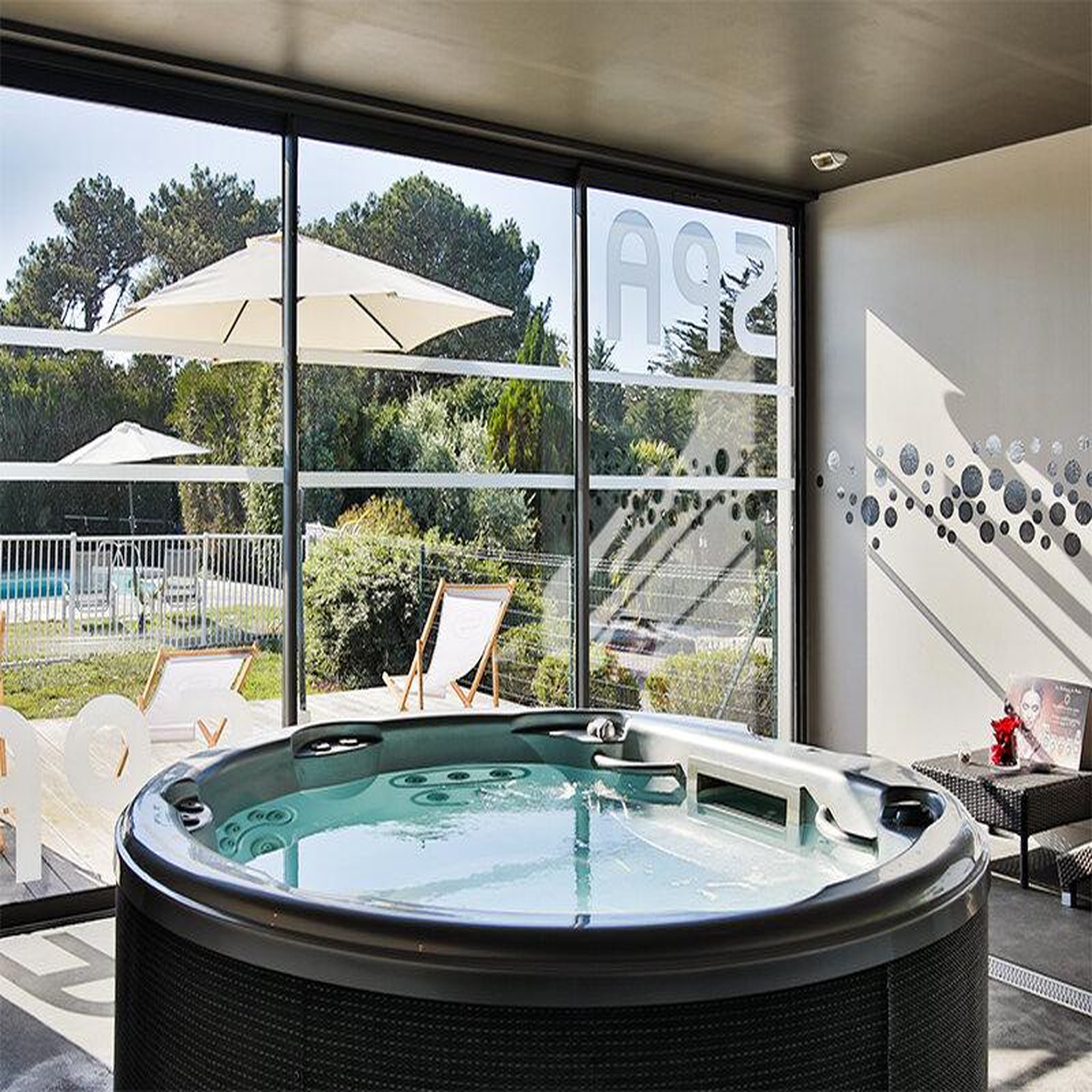Voir la diapositive 4 : Smartbox 2 jours en hôtel avec accès au spa à la trinité-sur-mer - coffret cadeau séjour