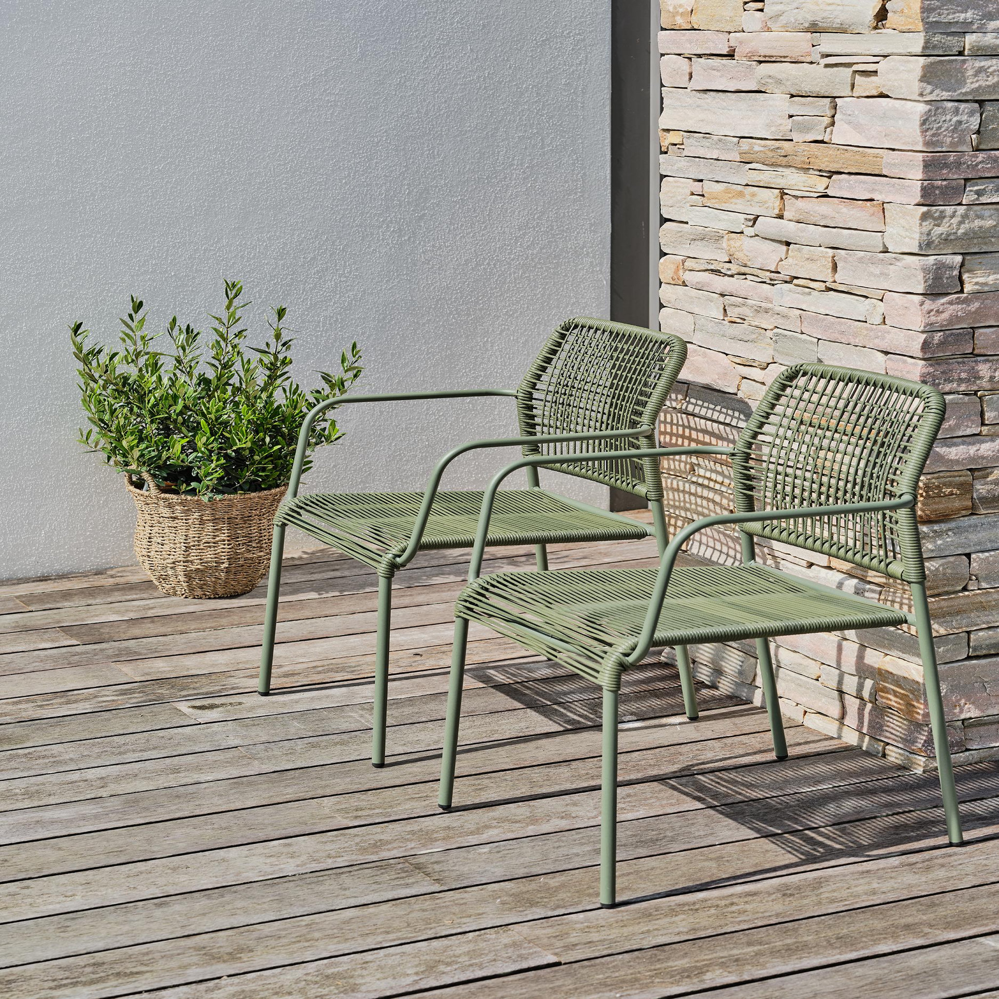 Voir la diapositive 6 : DCB GARDEN Ensemble repas de jardin en acier  (2 places)